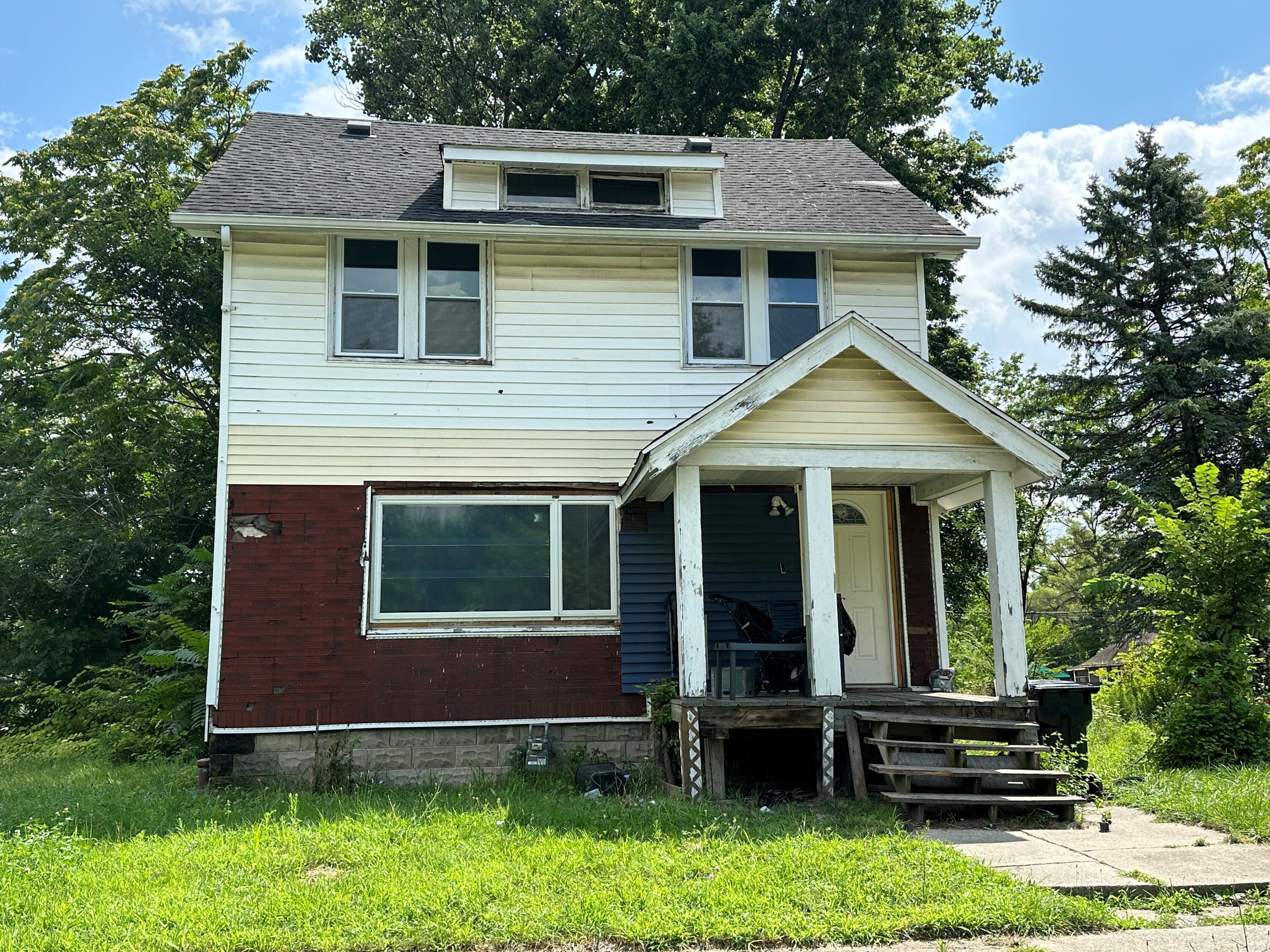 Photo 1 of 1 of 17604 Riopelle Street house