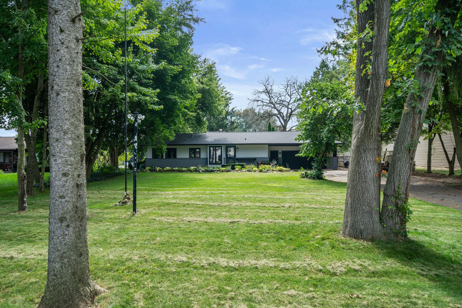 Photo 4 of 52 of 1210 CRAVEN Drive house