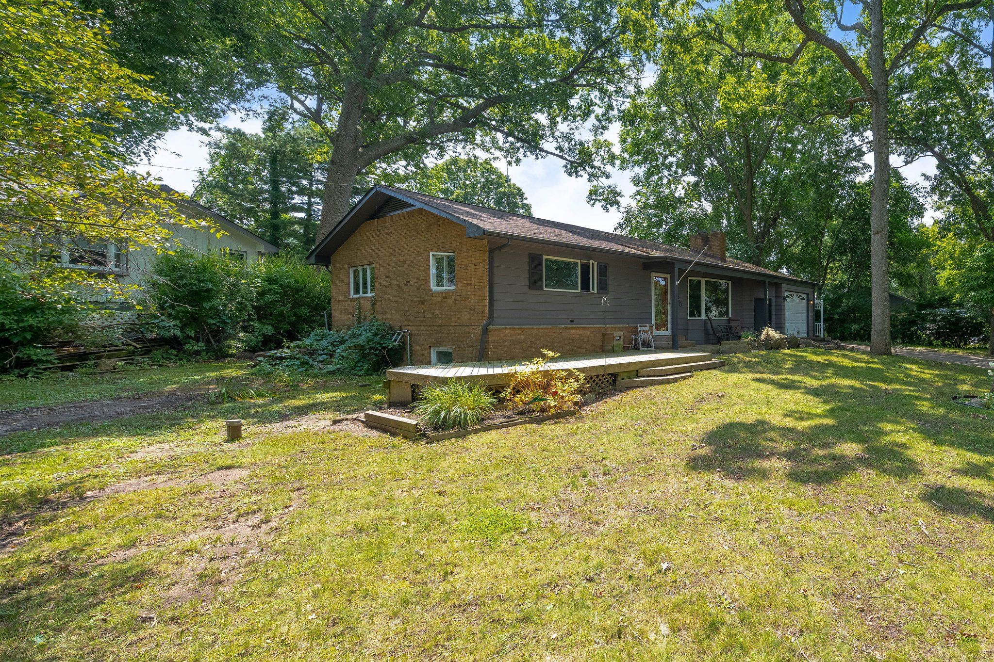 Photo 4 of 40 of 3920 WOODLAND Drive house