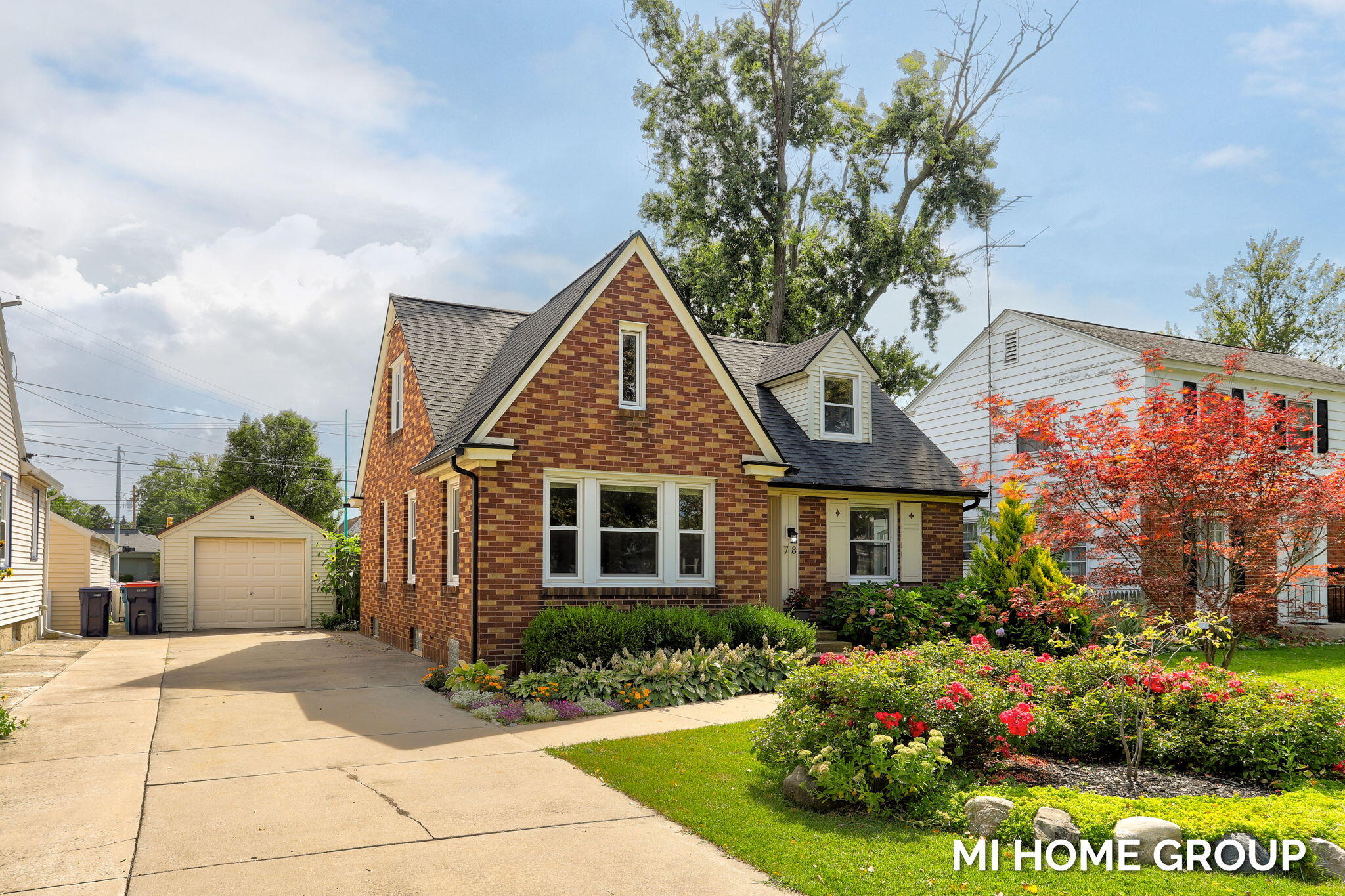 Photo 4 of 41 of 78 W 21st Street house