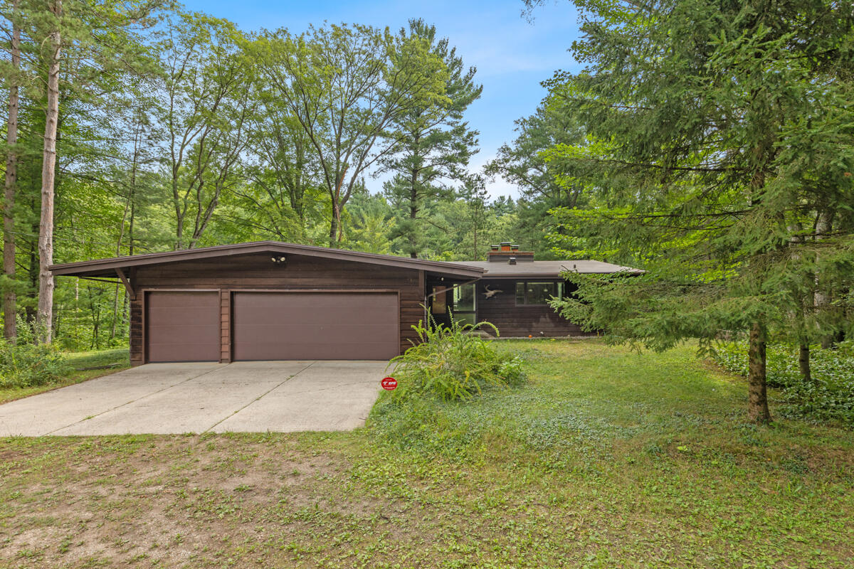 Photo 1 of 52 of 21802 W Lake Montcalm Road house