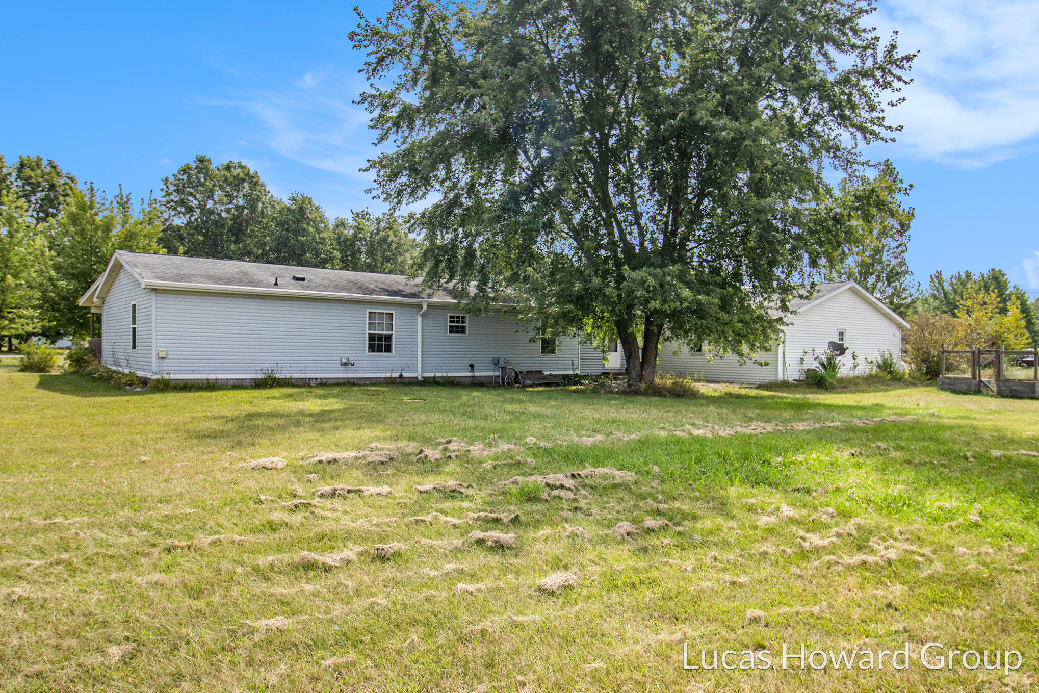 Photo 16 of 23 of 9475 Jones Road mobile home