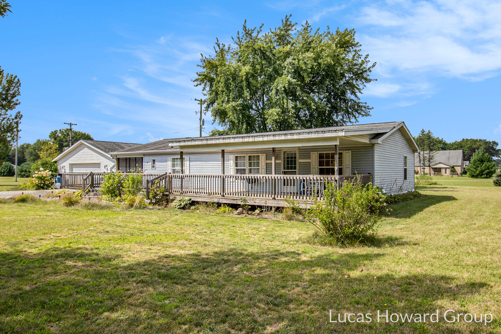 Photo 22 of 23 of 9475 Jones Road mobile home