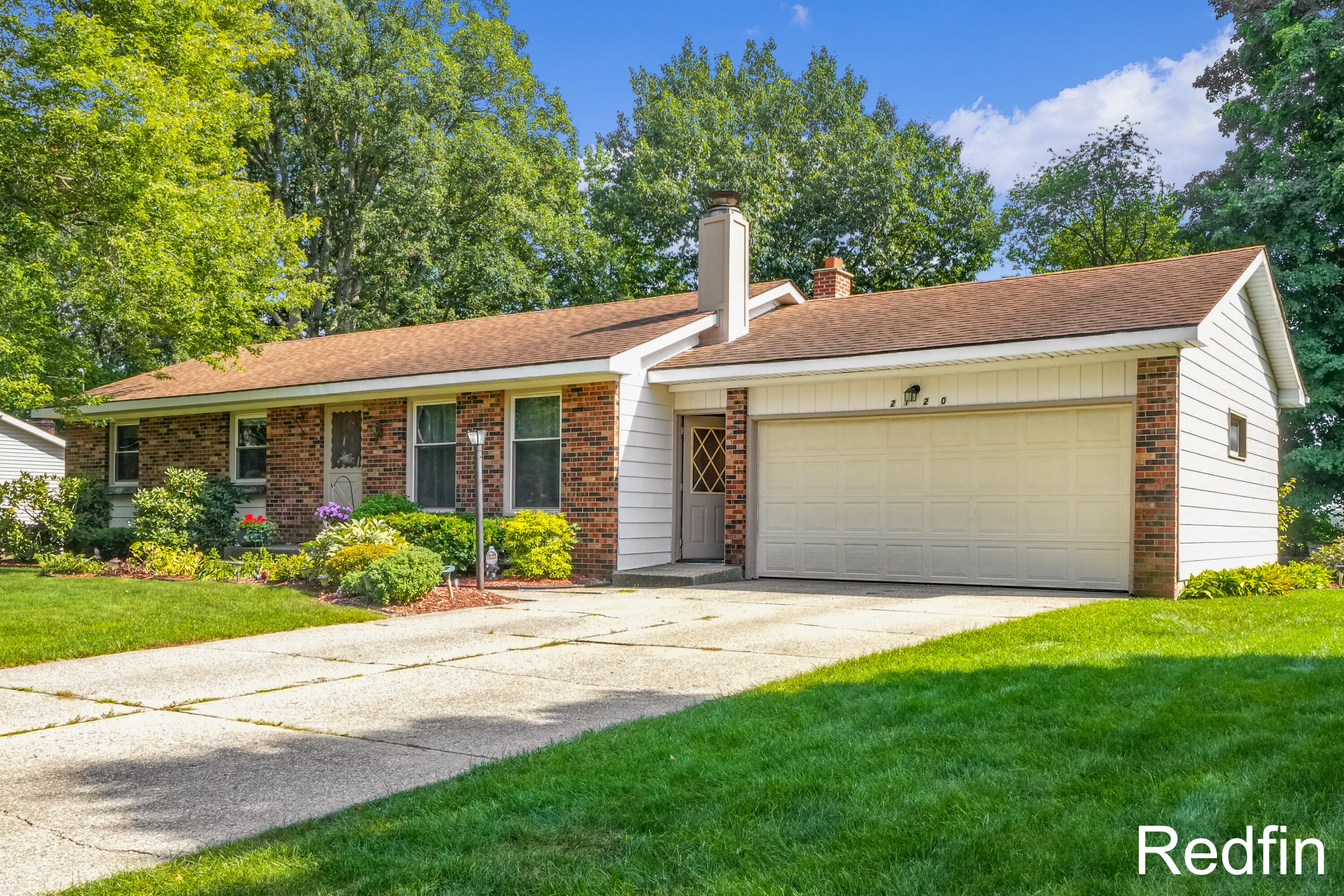 Photo 1 of 32 of 2120 Timberlane Drive house