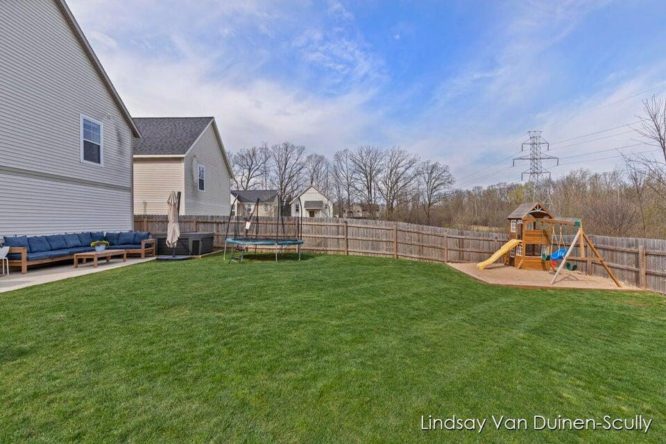 Photo 35 of 39 of 5020 Alyssum Drive SE townhome