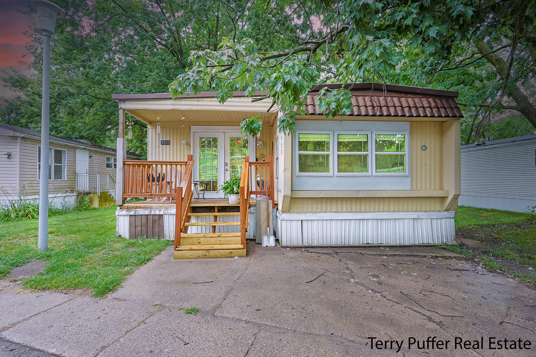 Photo 1 of 19 of 4923 Madison Avenue SE mobile home