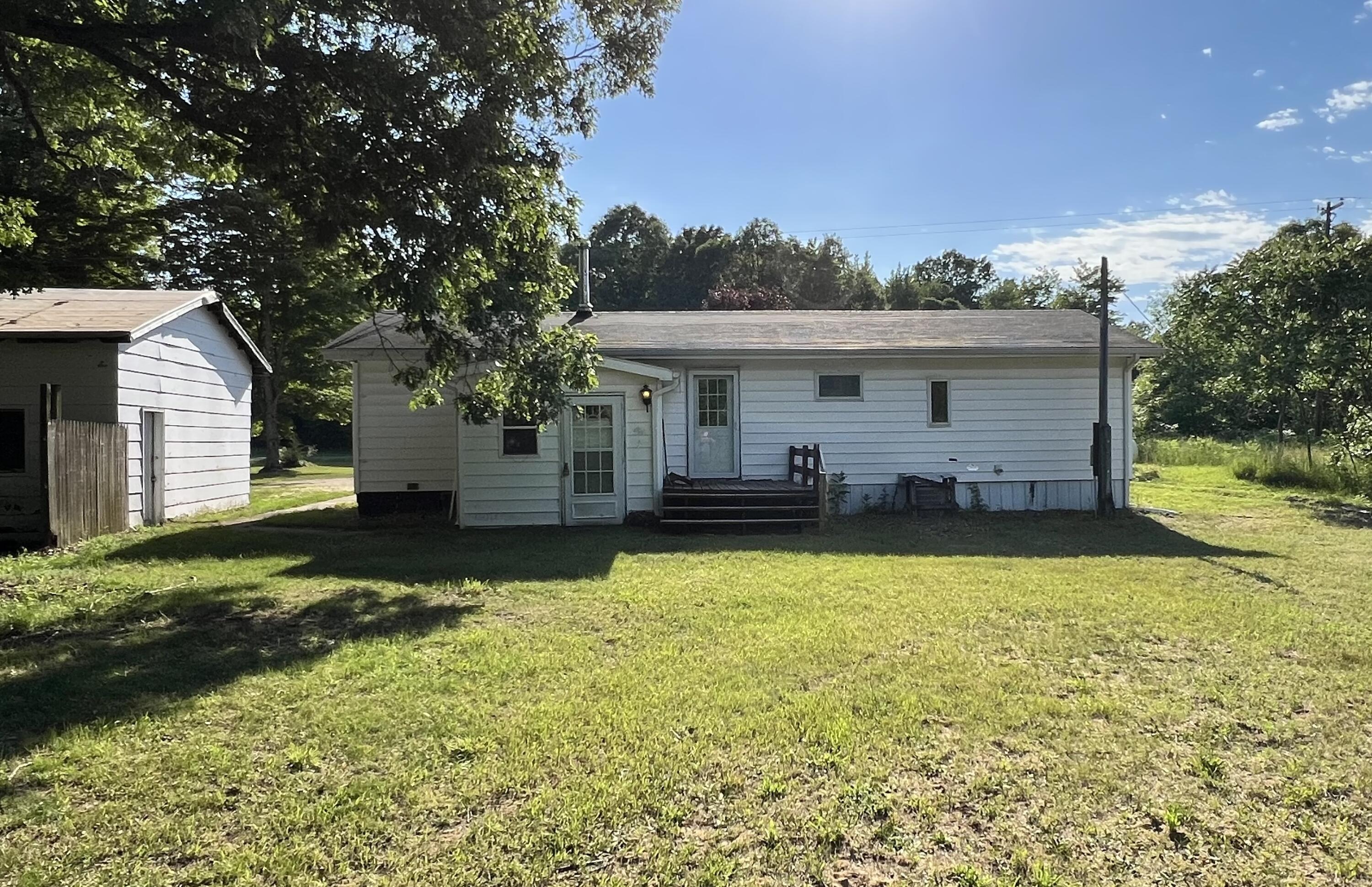 Photo 25 of 28 of 123 54th Street mobile home