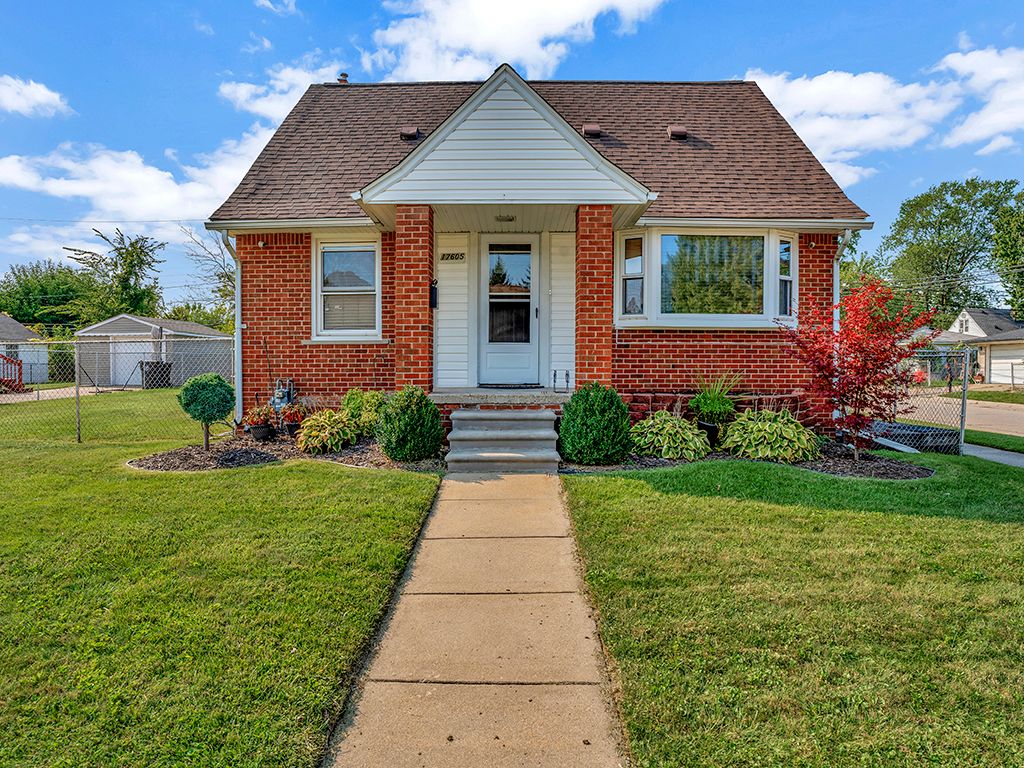 Photo 1 of 27 of 17605 WOOD Street house