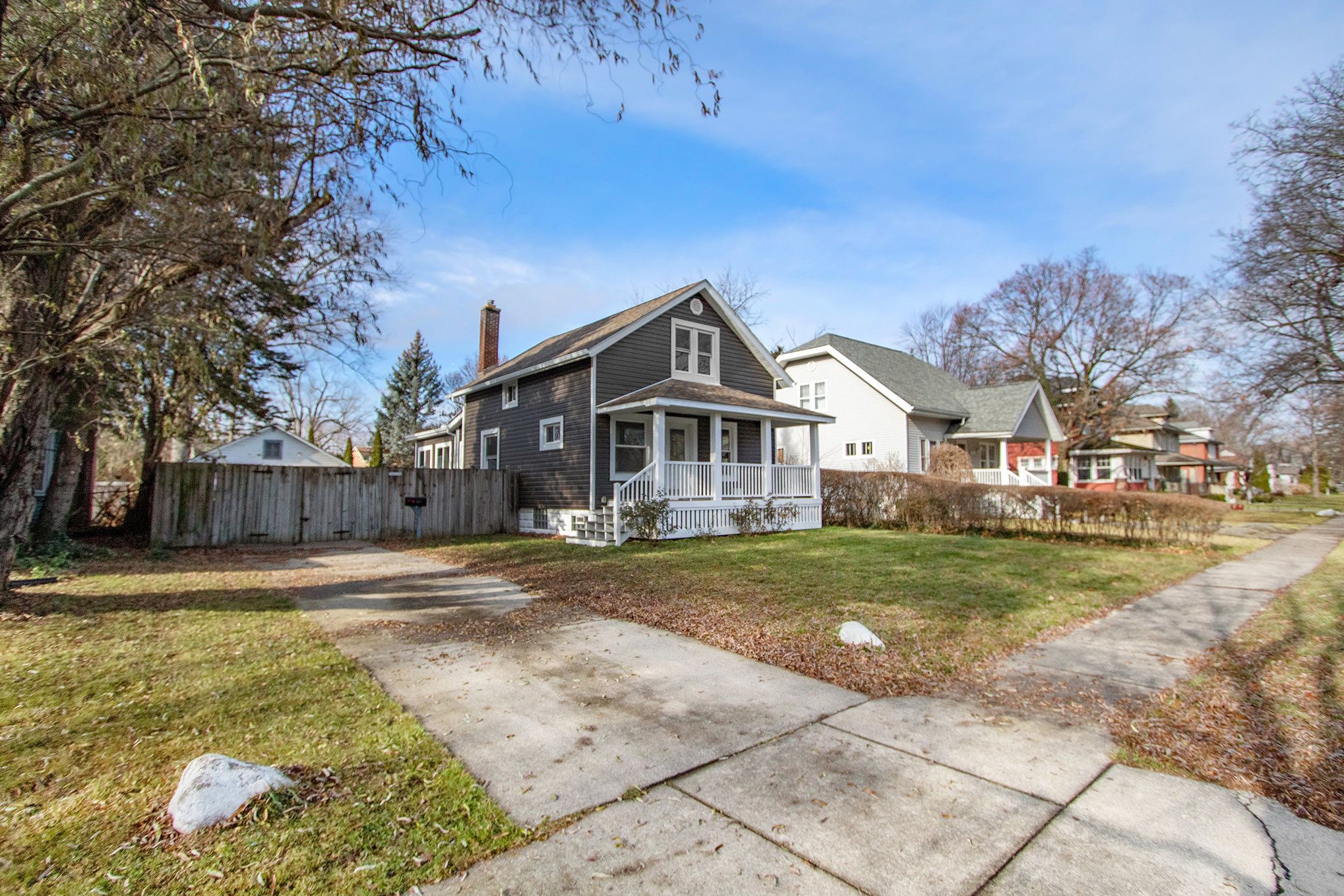 Photo 19 of 26 of 130 MOROSS Street house