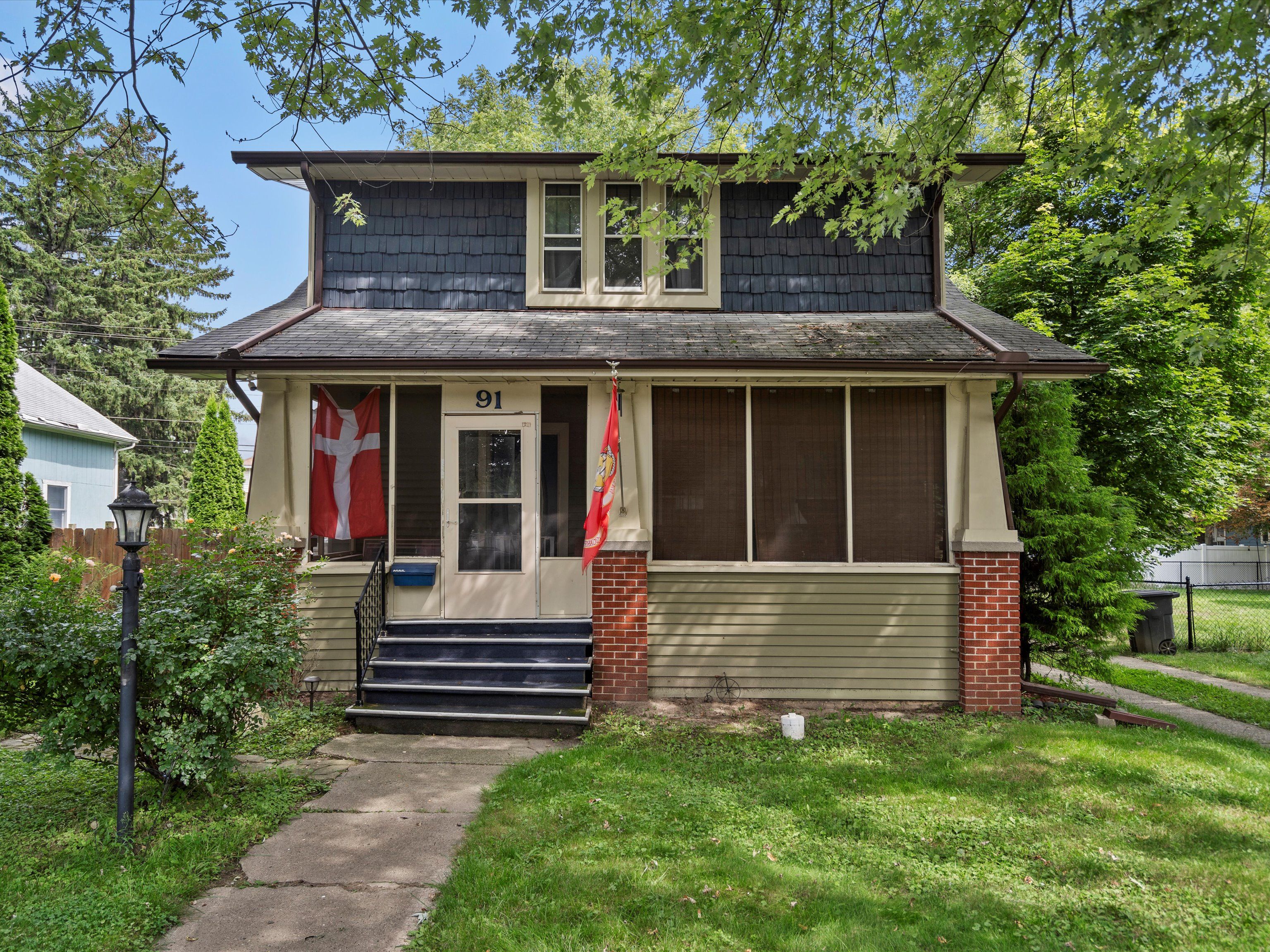 Photo 1 of 30 of 91 MILLER Street house