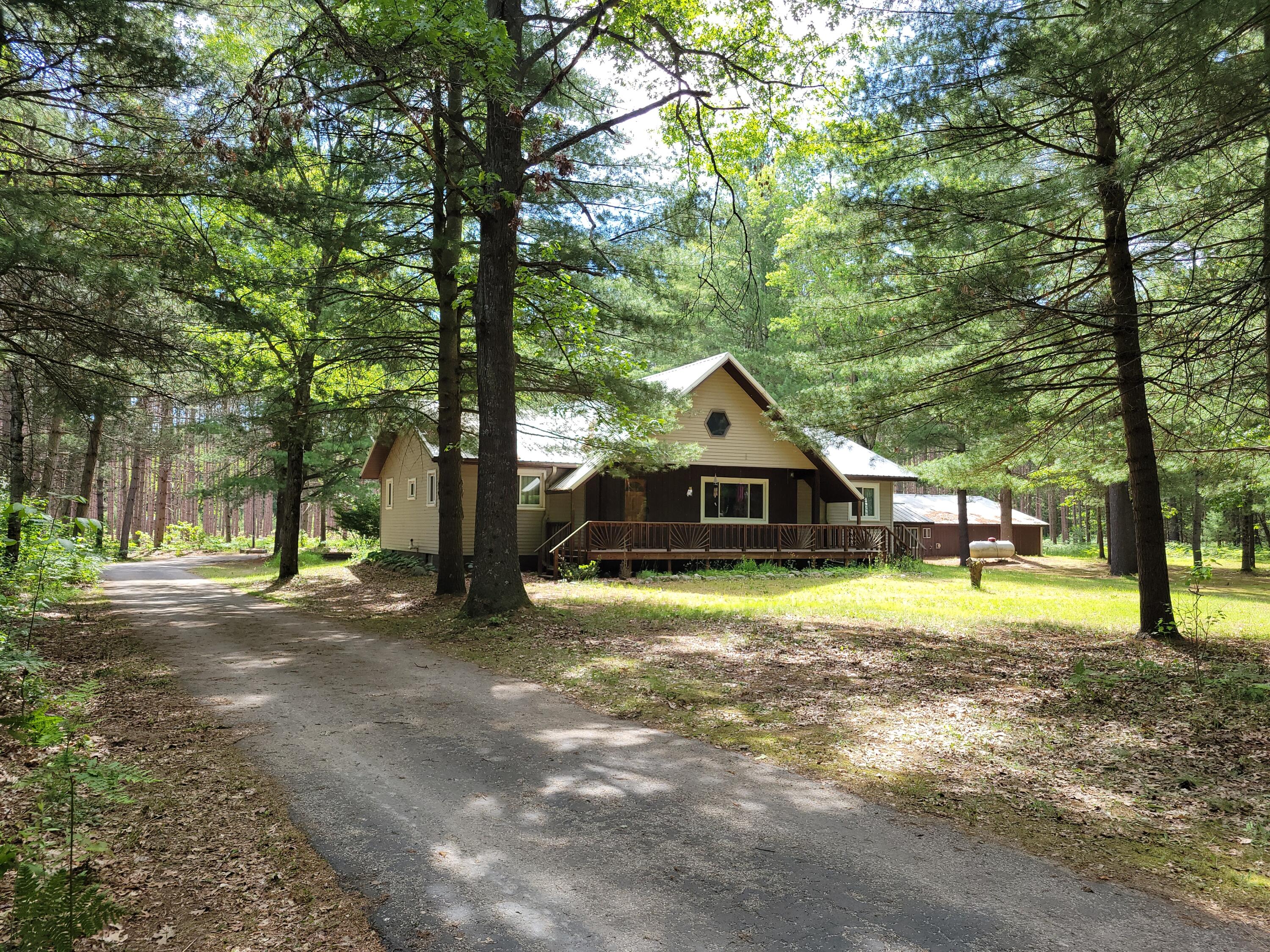 Photo 8 of 56 of 16031 Pine Lake Road house