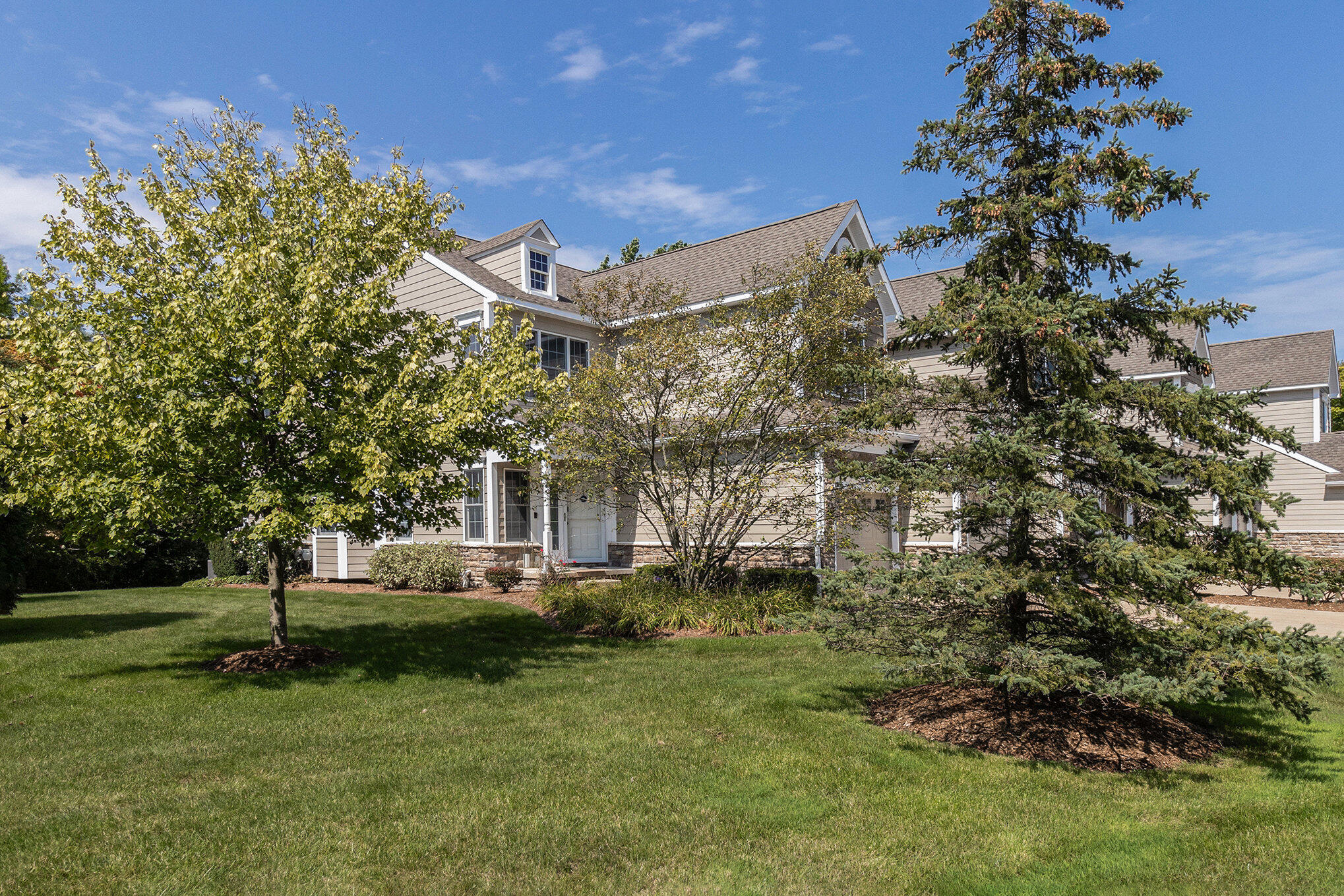 Photo 5 of 46 of 26245 Fieldstone Drive condo