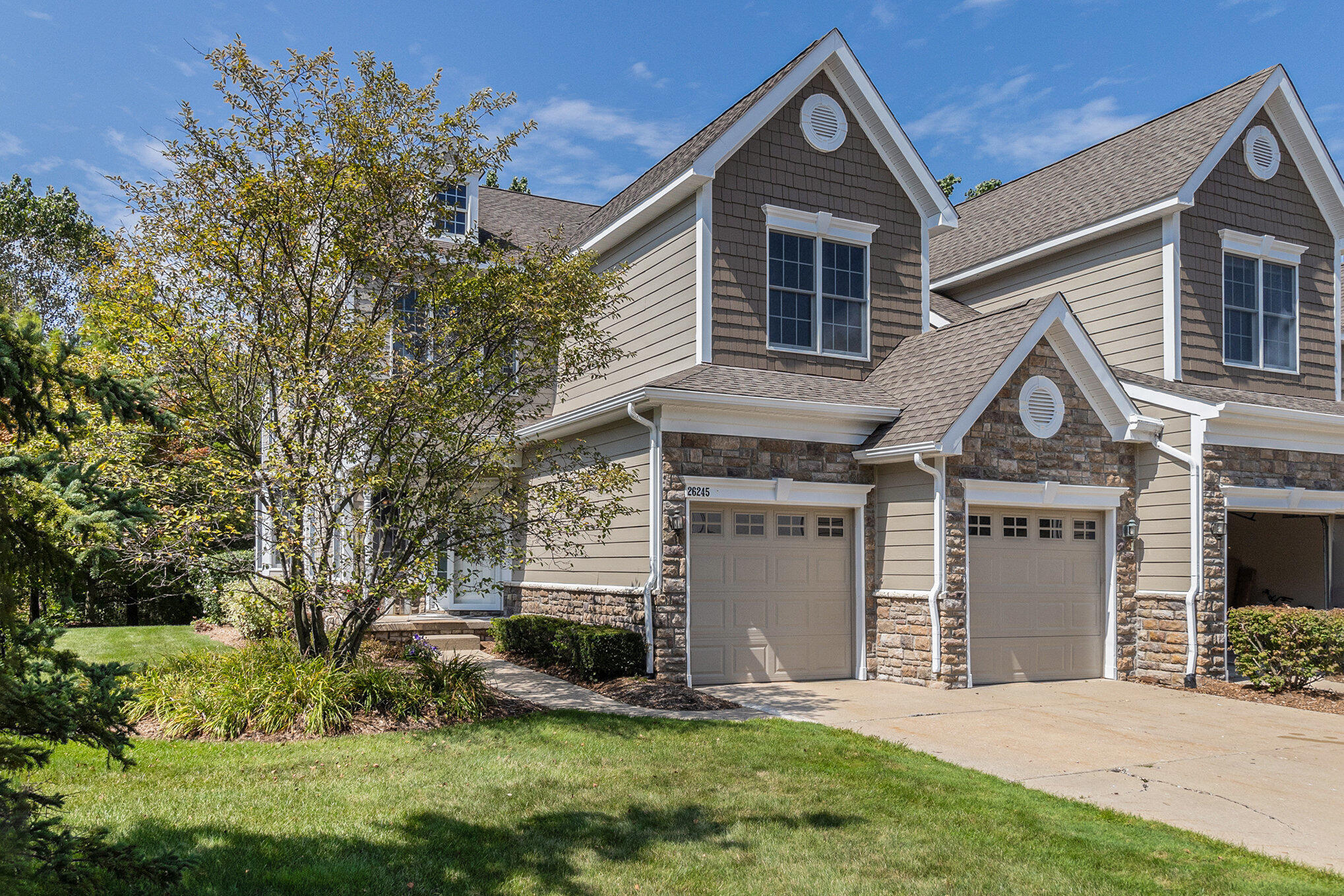 Photo 3 of 46 of 26245 Fieldstone Drive condo