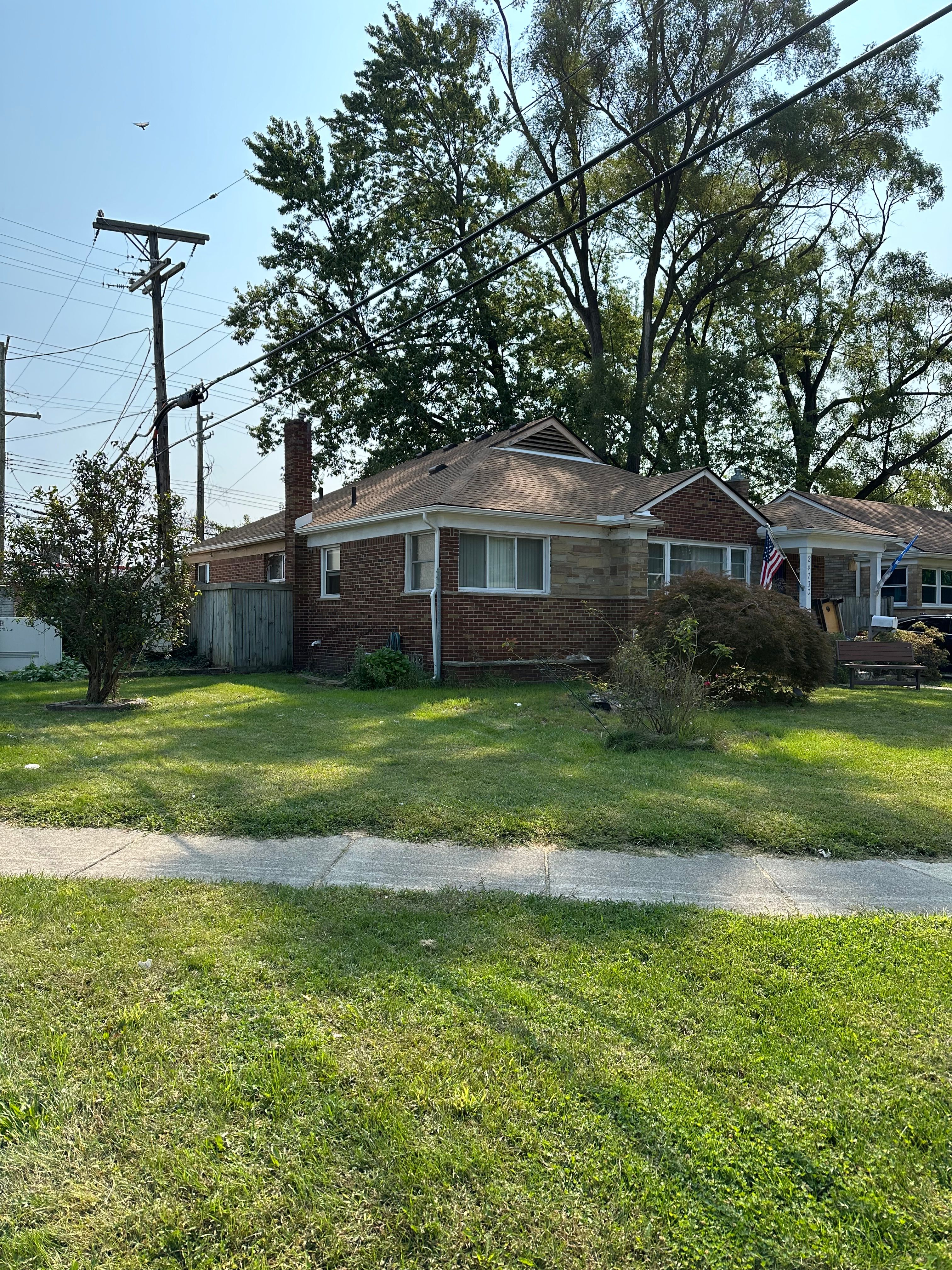 Photo 2 of 15 of 24730 RIDGEDALE Street house