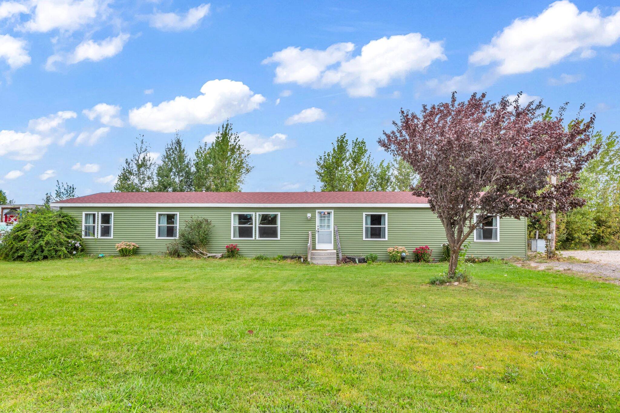 Photo 1 of 33 of 20880 W Trufant Road mobile home