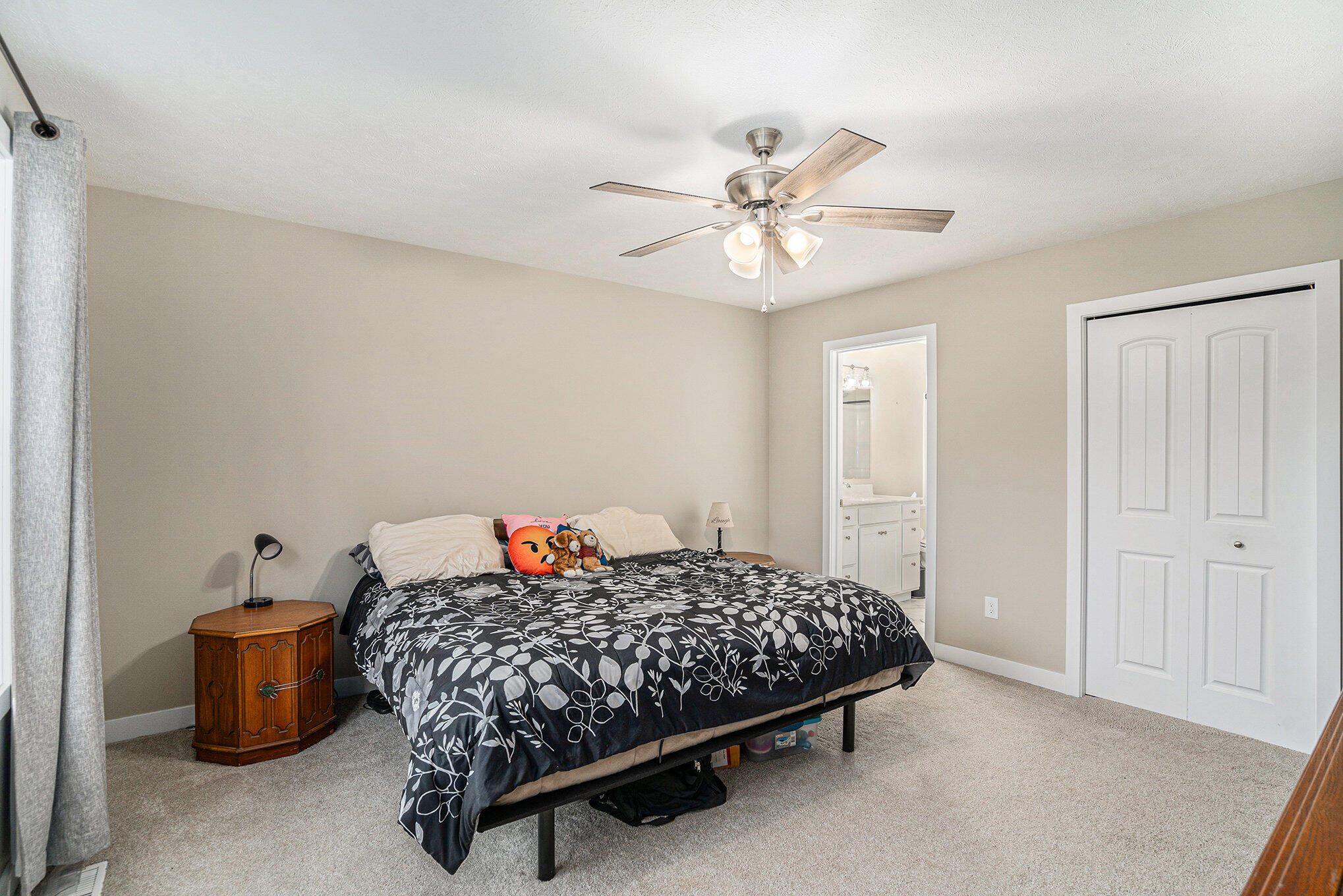 View Real Estate at 2000 Hailey Court, Portage, MI 49024 Unreal Estate