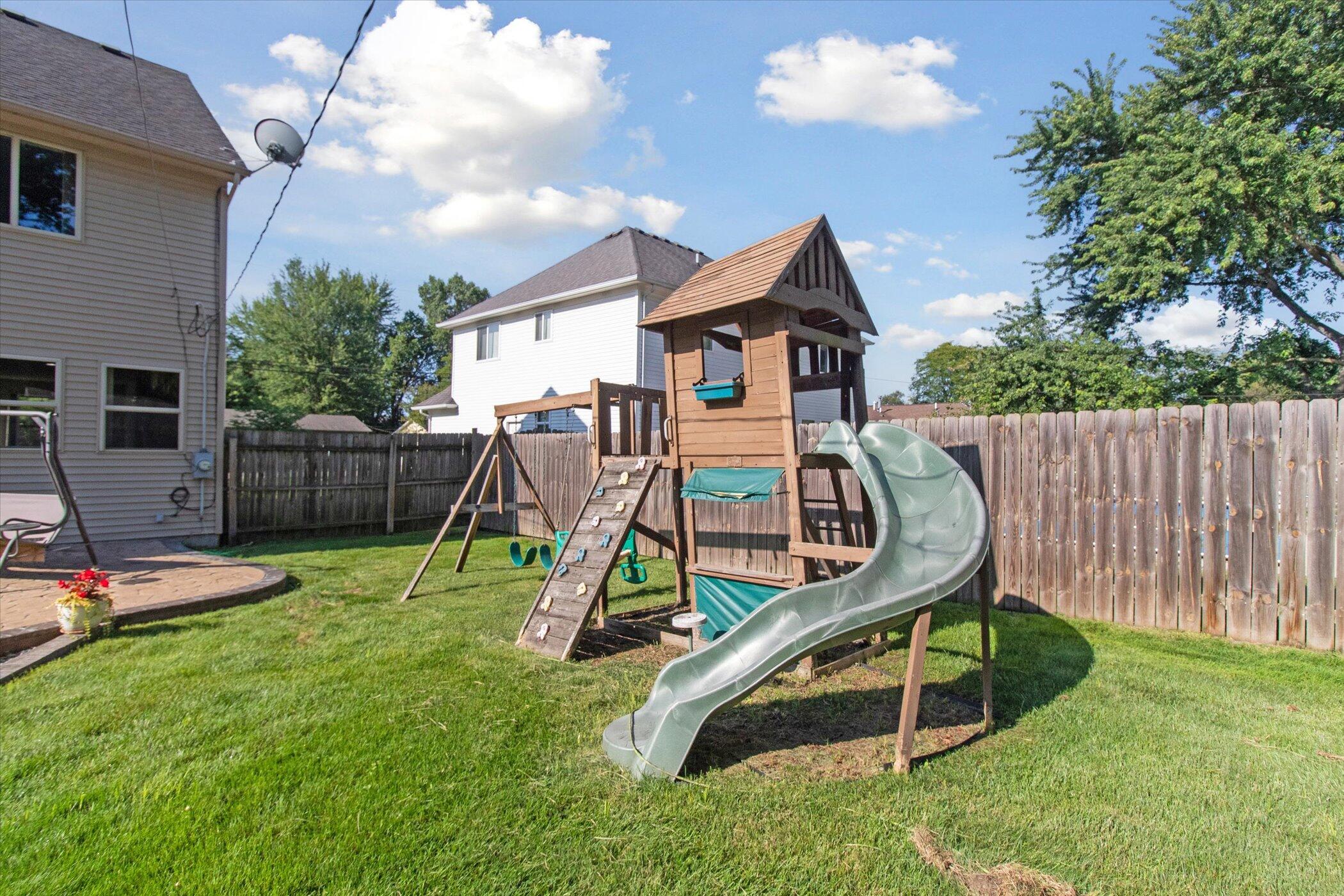 Photo 41 of 42 of 175 Eastlawn Drive house