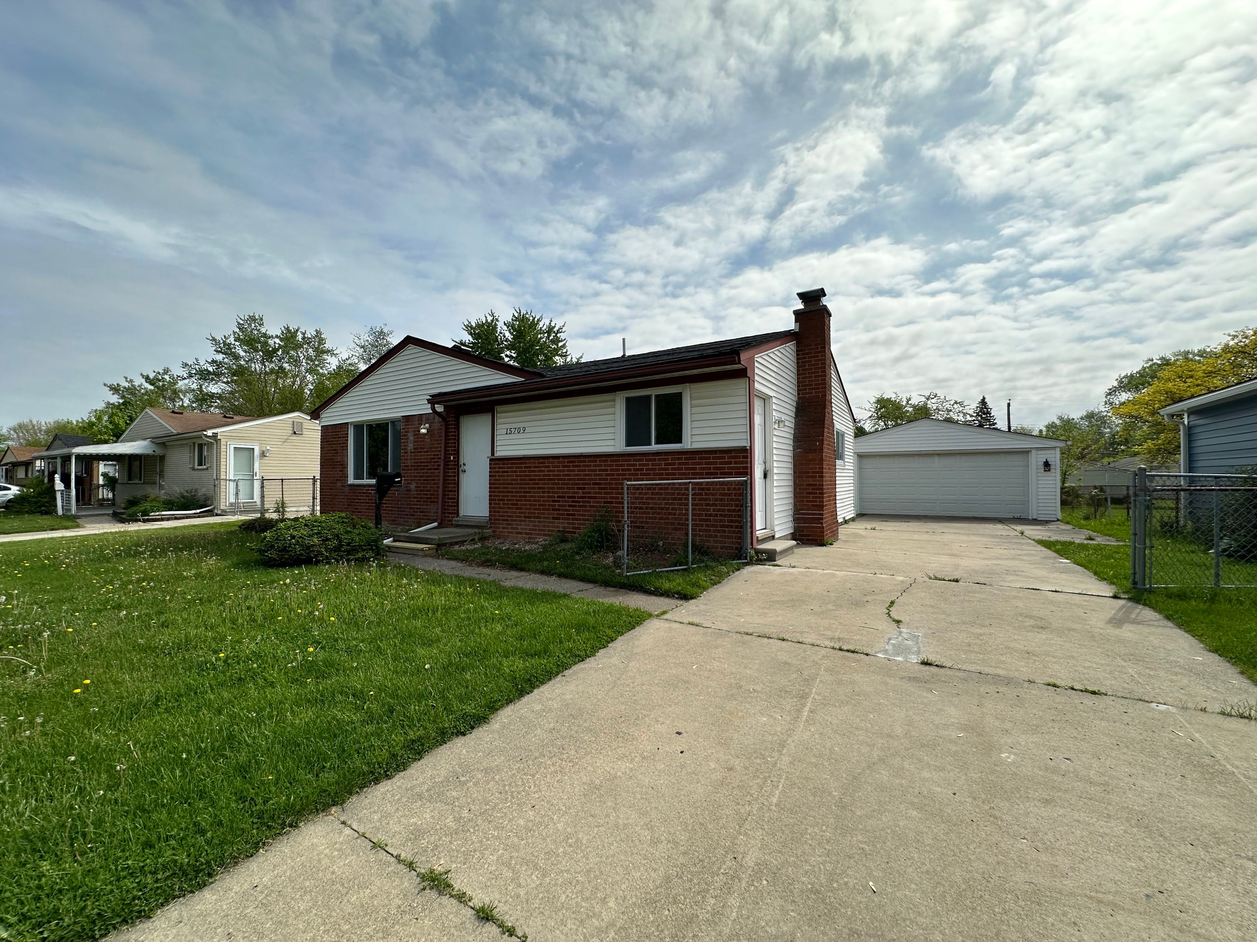 Photo 3 of 28 of 15709 COLBERT Street house