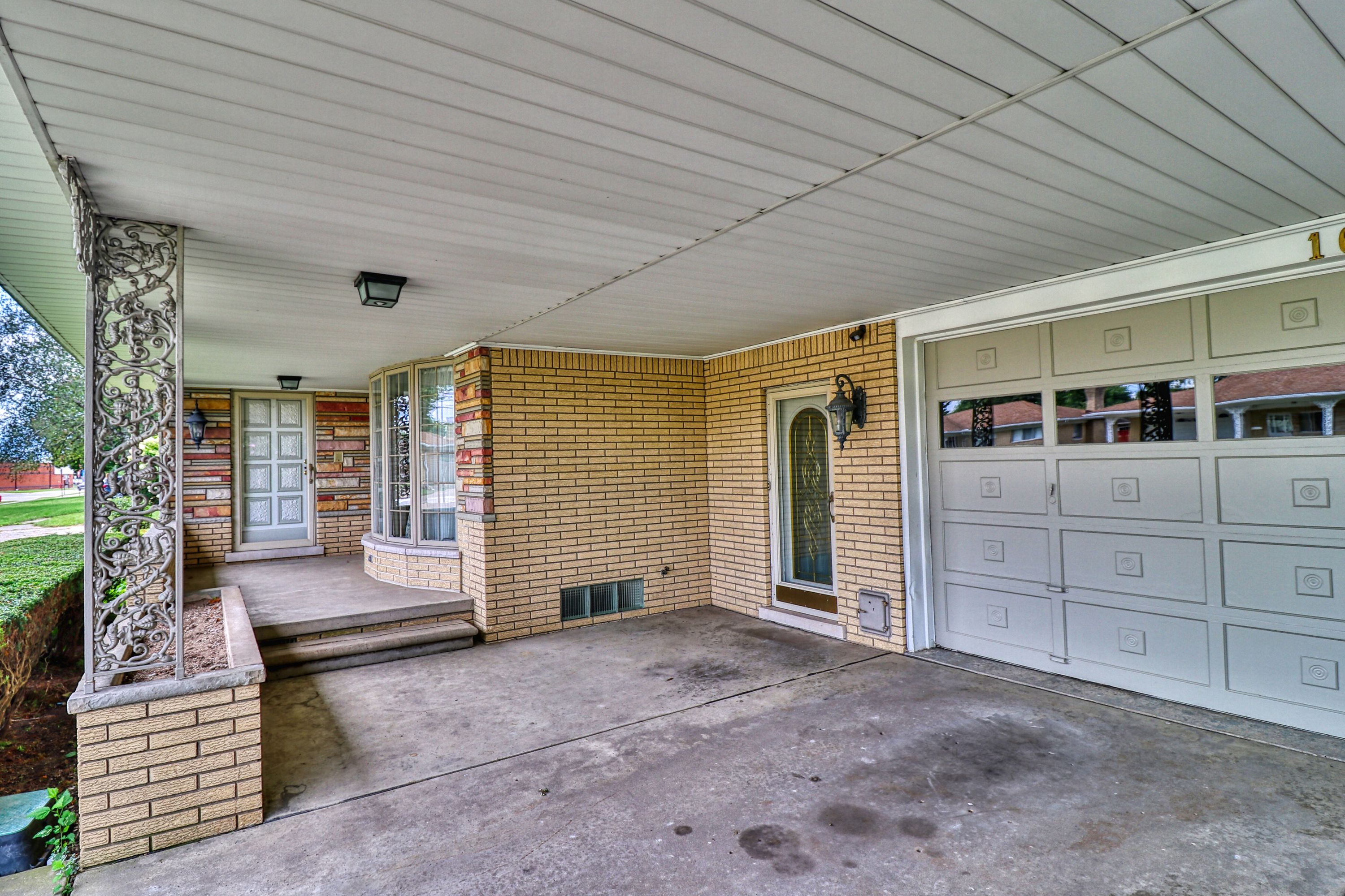 Photo 6 of 69 of 16640 CURTIS Street house