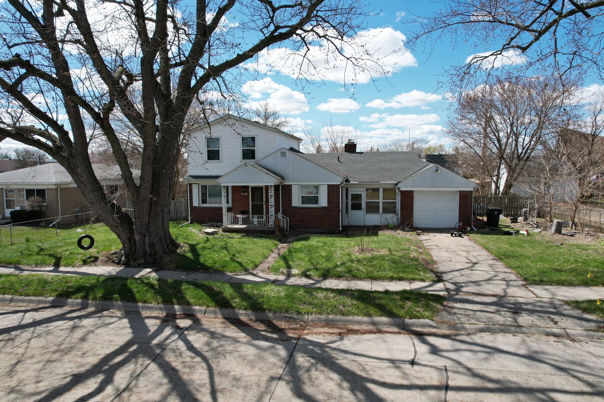 Photo 1 of 10 of 28435 VICTOR Street house