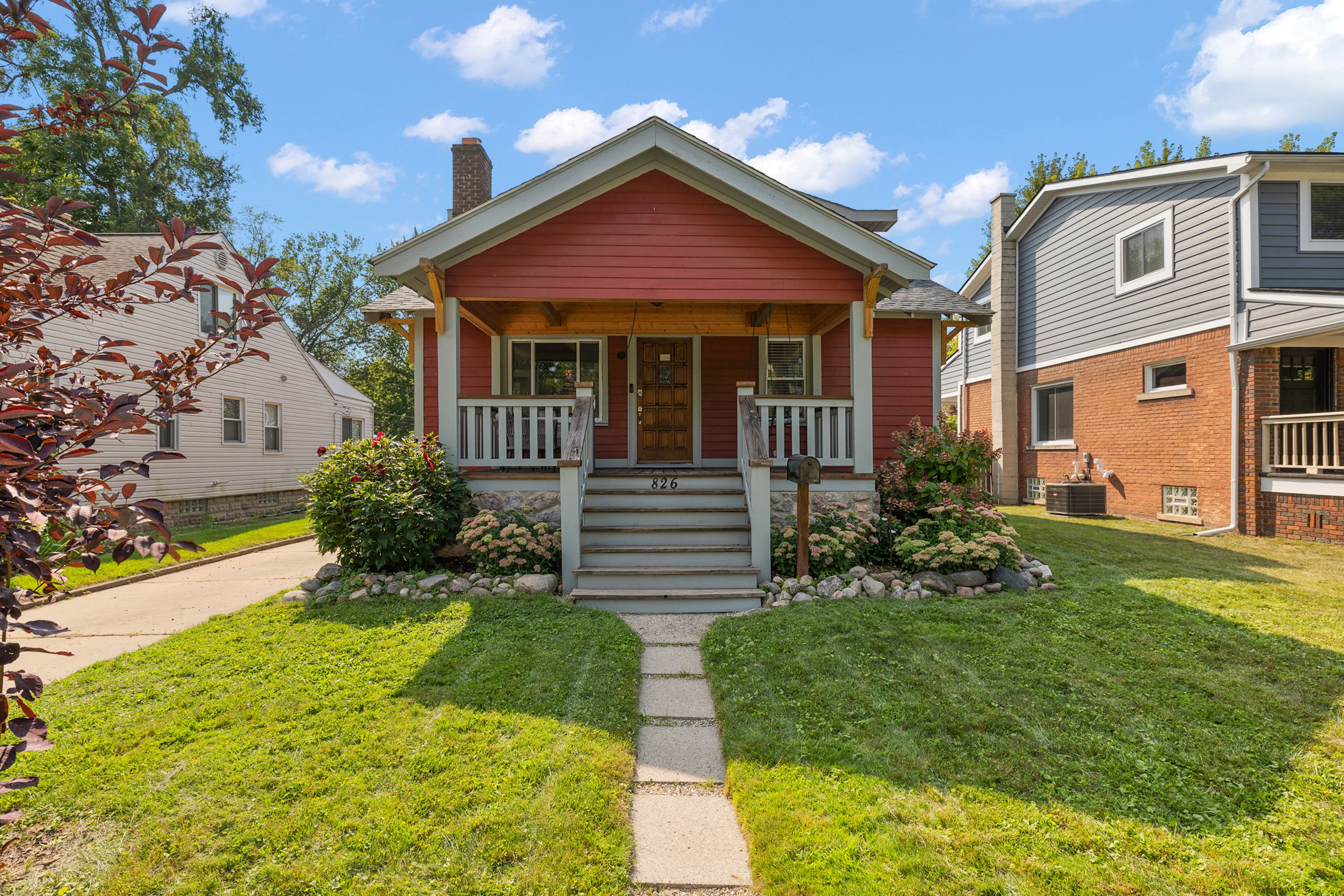 Photo 8 of 54 of 826 WYANDOTTE Avenue house