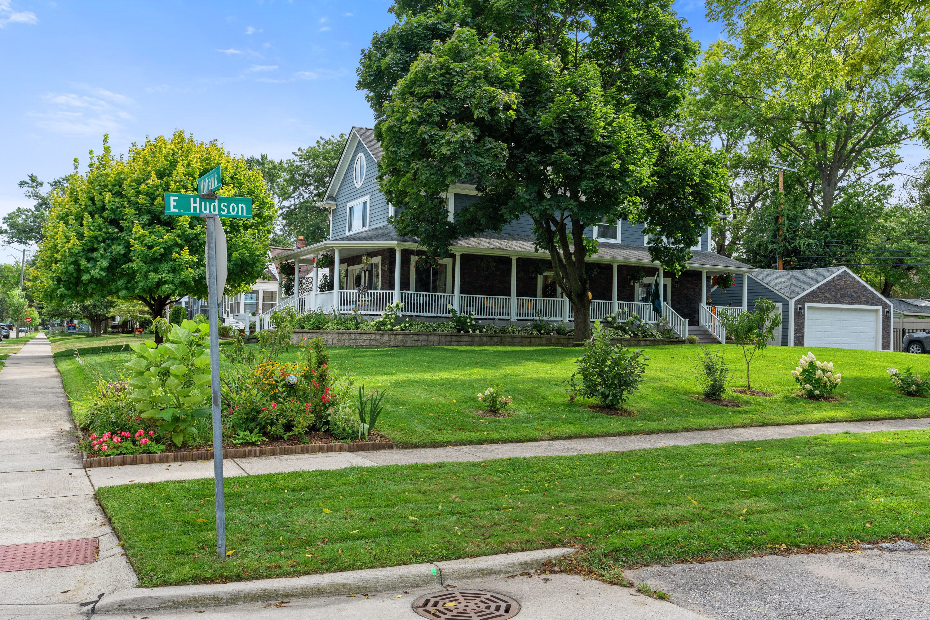 Photo 45 of 53 of 1006 MOHAWK Avenue house