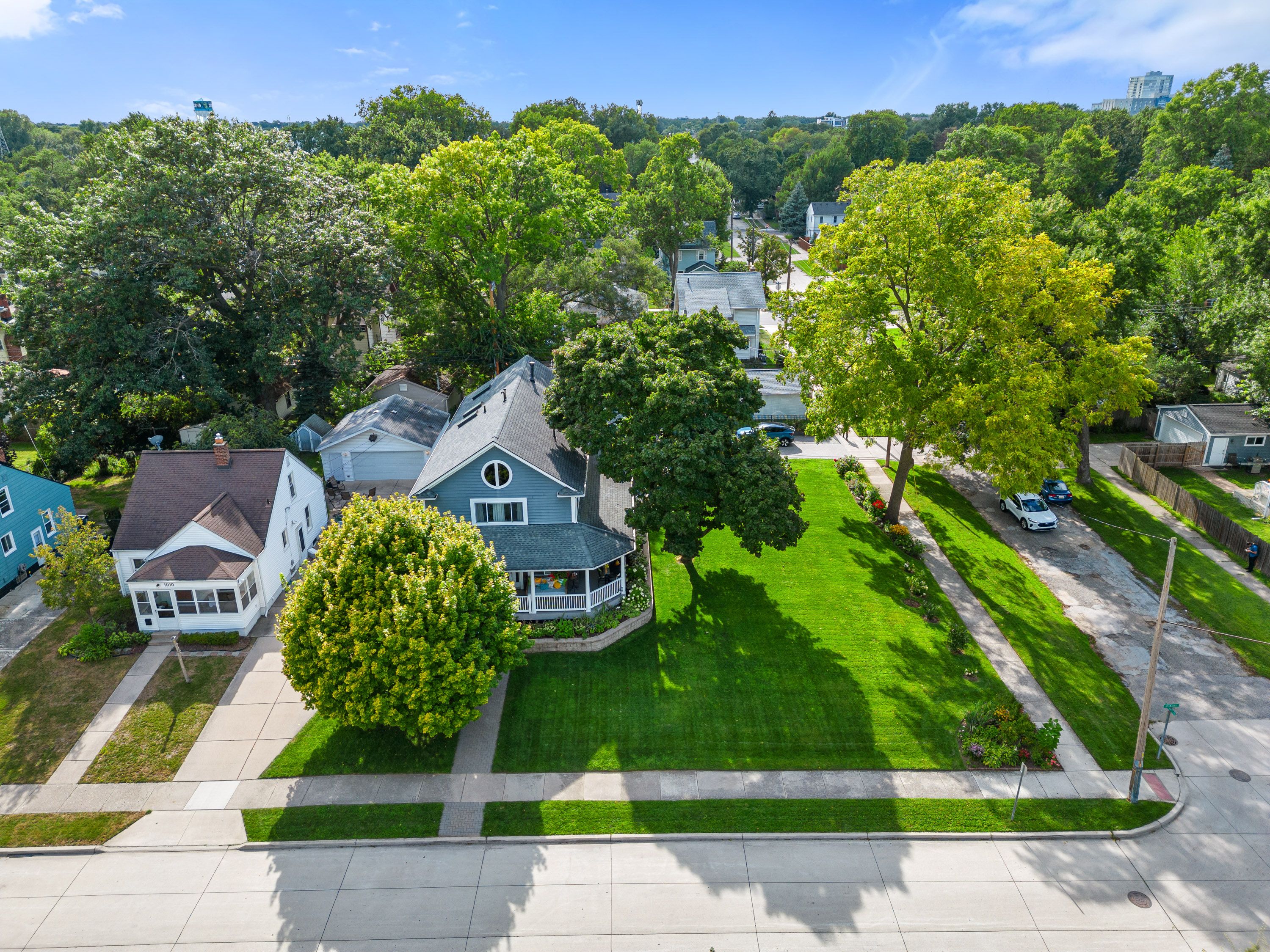 Photo 51 of 53 of 1006 MOHAWK Avenue house