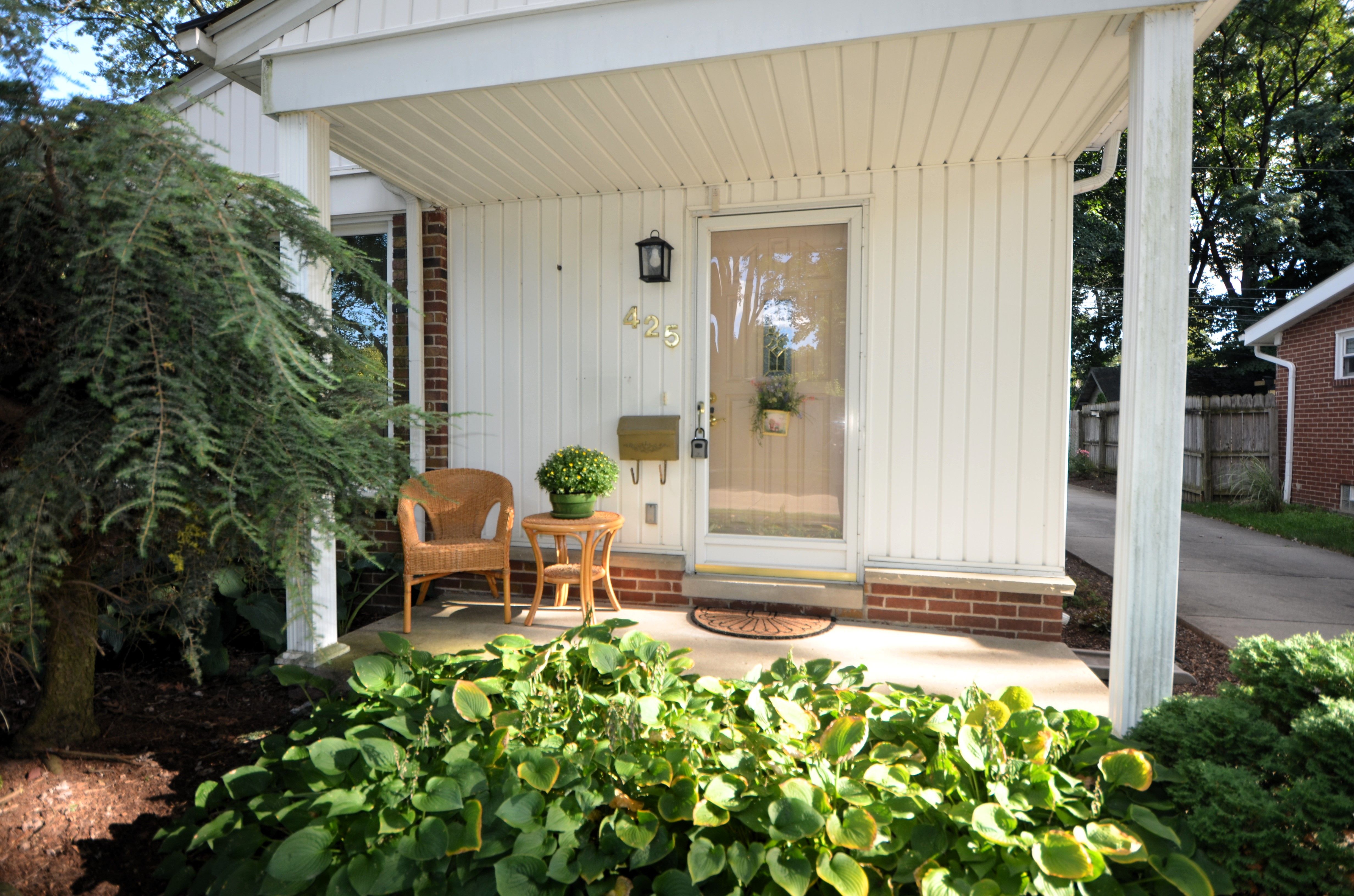 Photo 3 of 8 of 425 W LA SALLE Avenue house