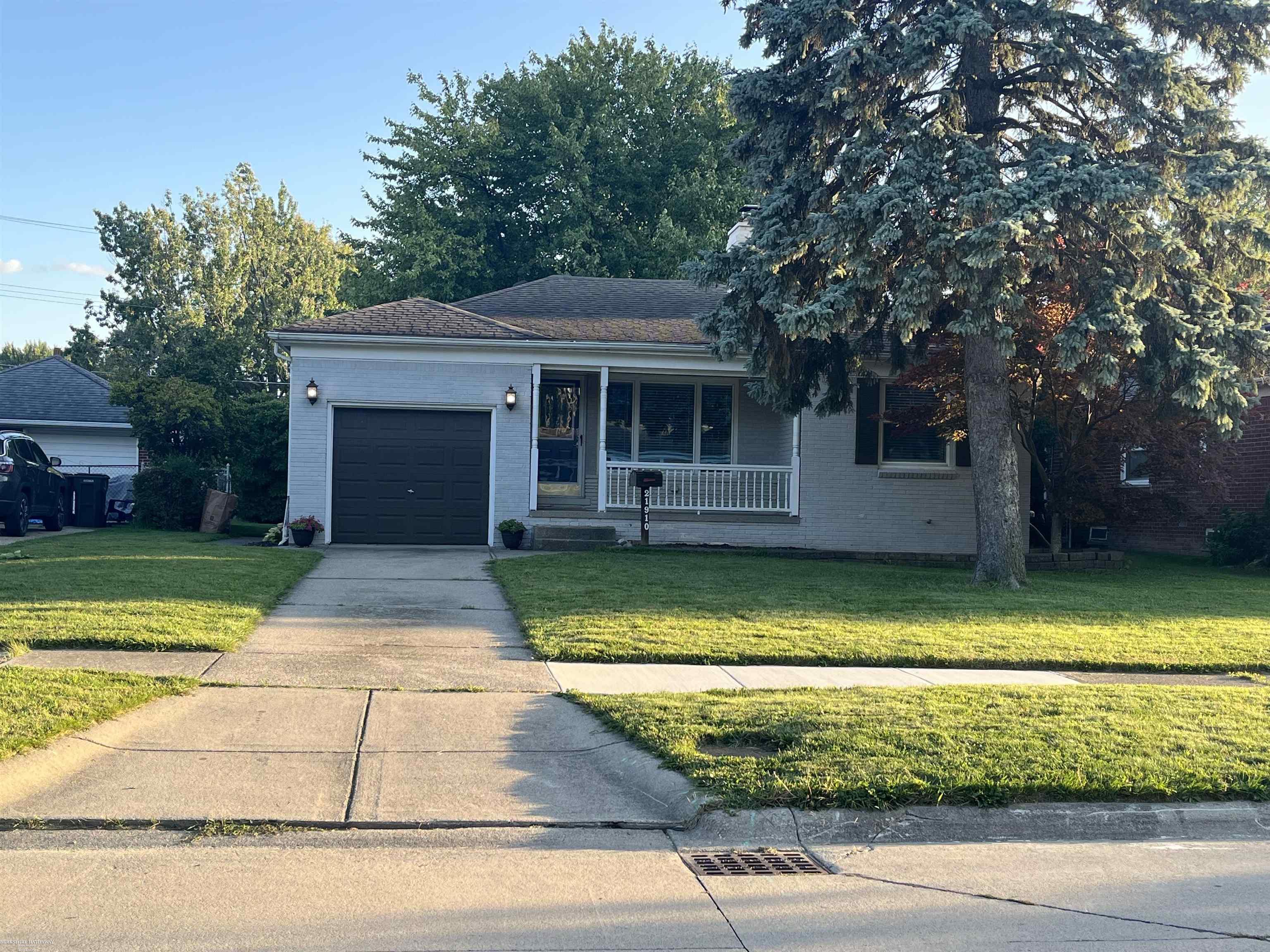 Photo 1 of 32 of 21910 Edgewood Street house