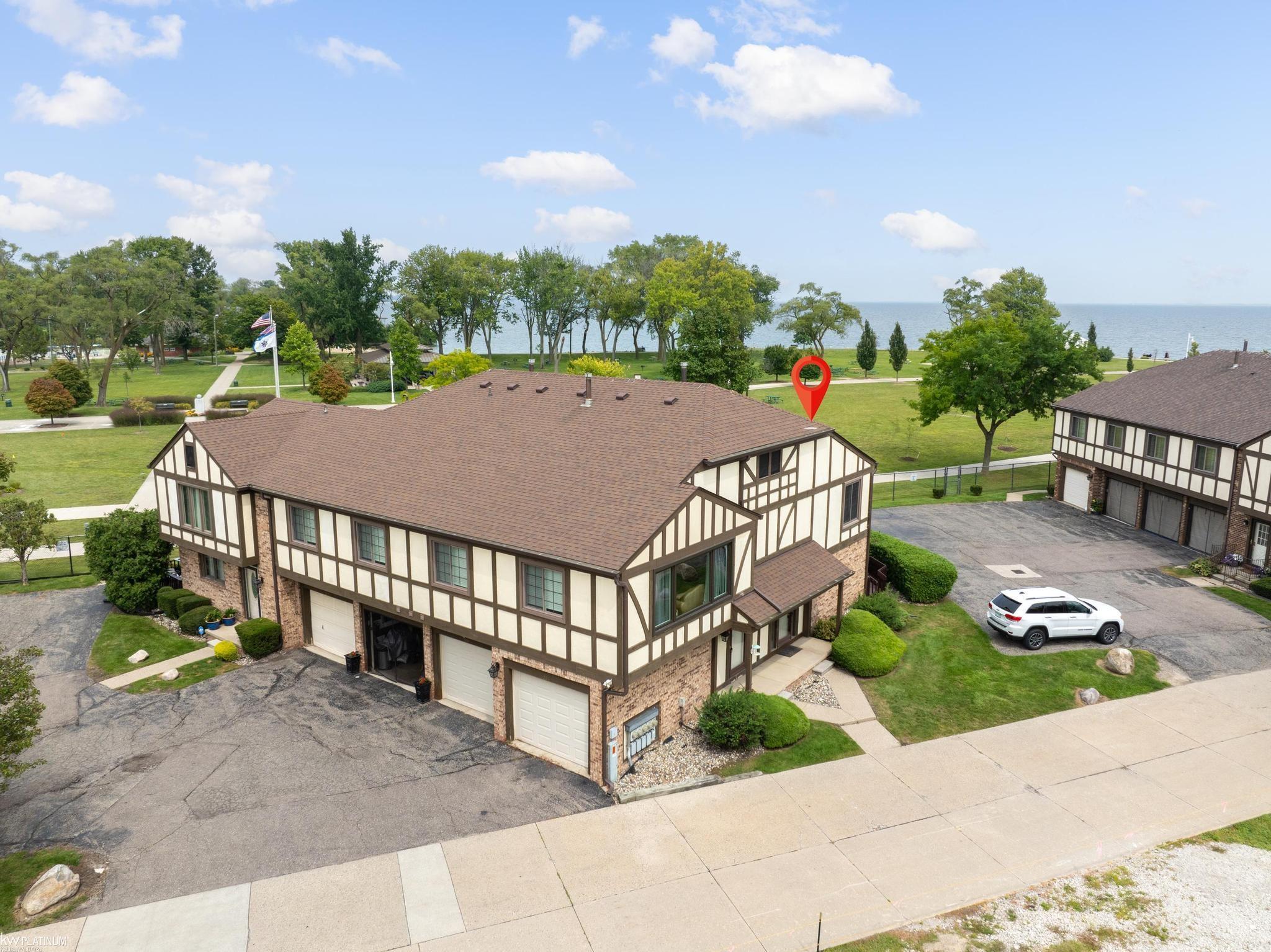 Photo 2 of 34 of 201 LAC STE CLAIRE Drive townhome