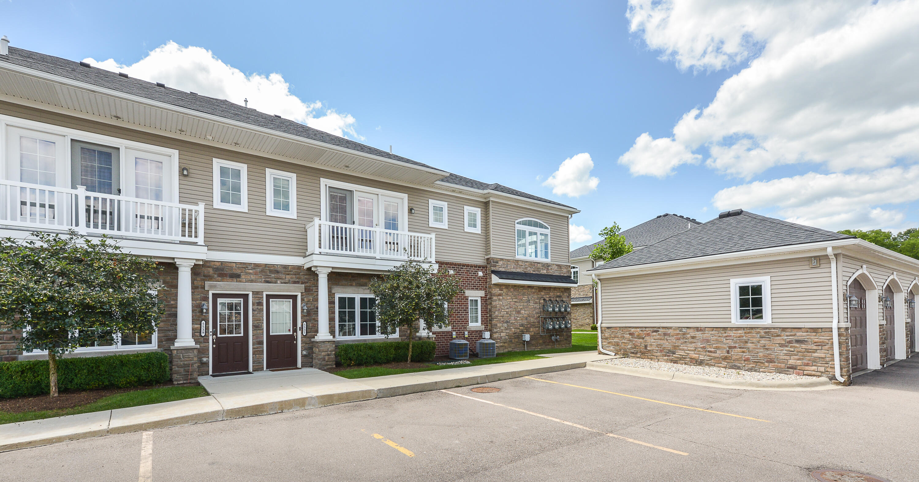 Photo 1 of 26 of 5539 Arbor Chase Drive condo