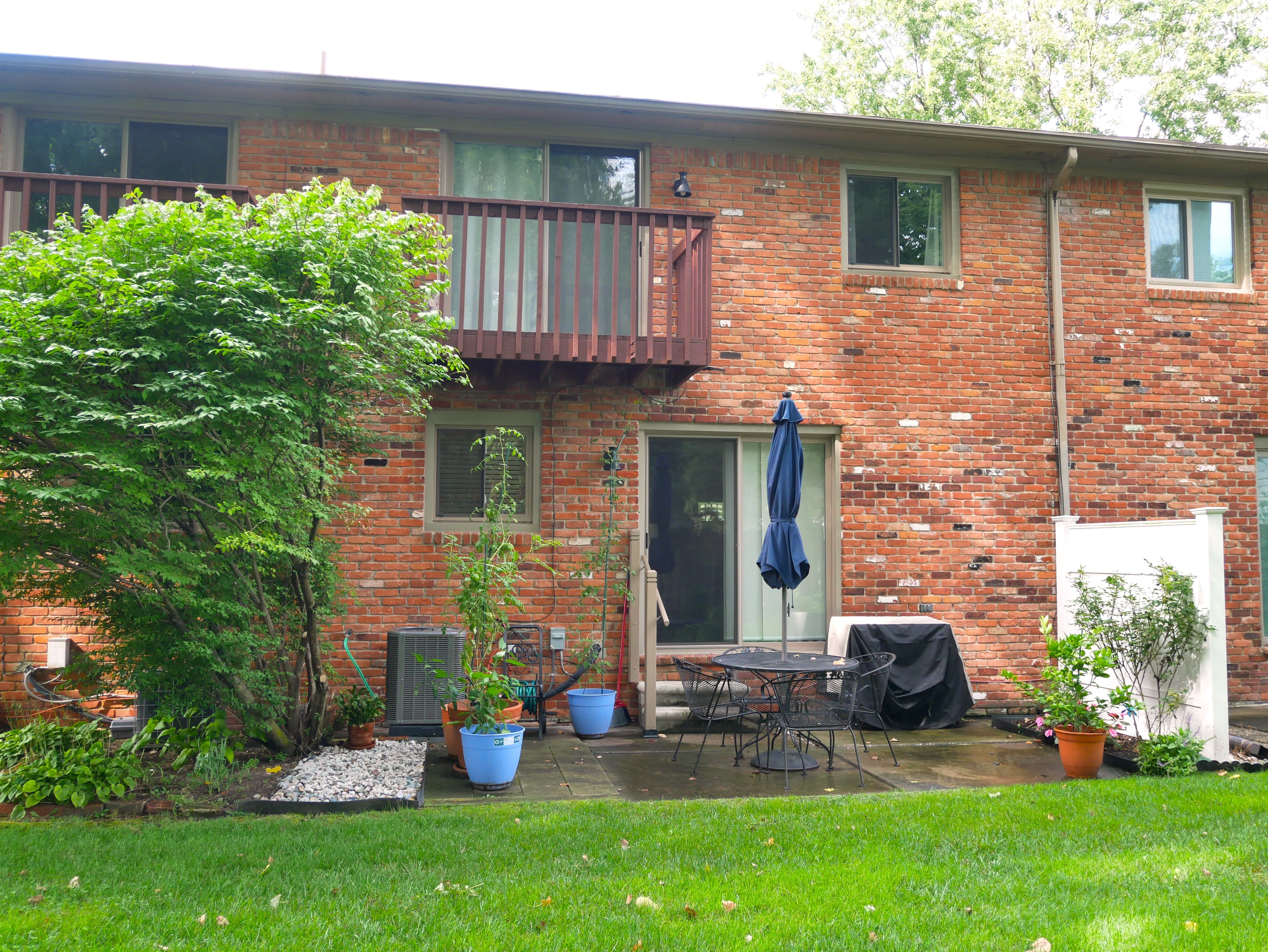 Photo 4 of 23 of 8510 ANNSBURY Drive B condo