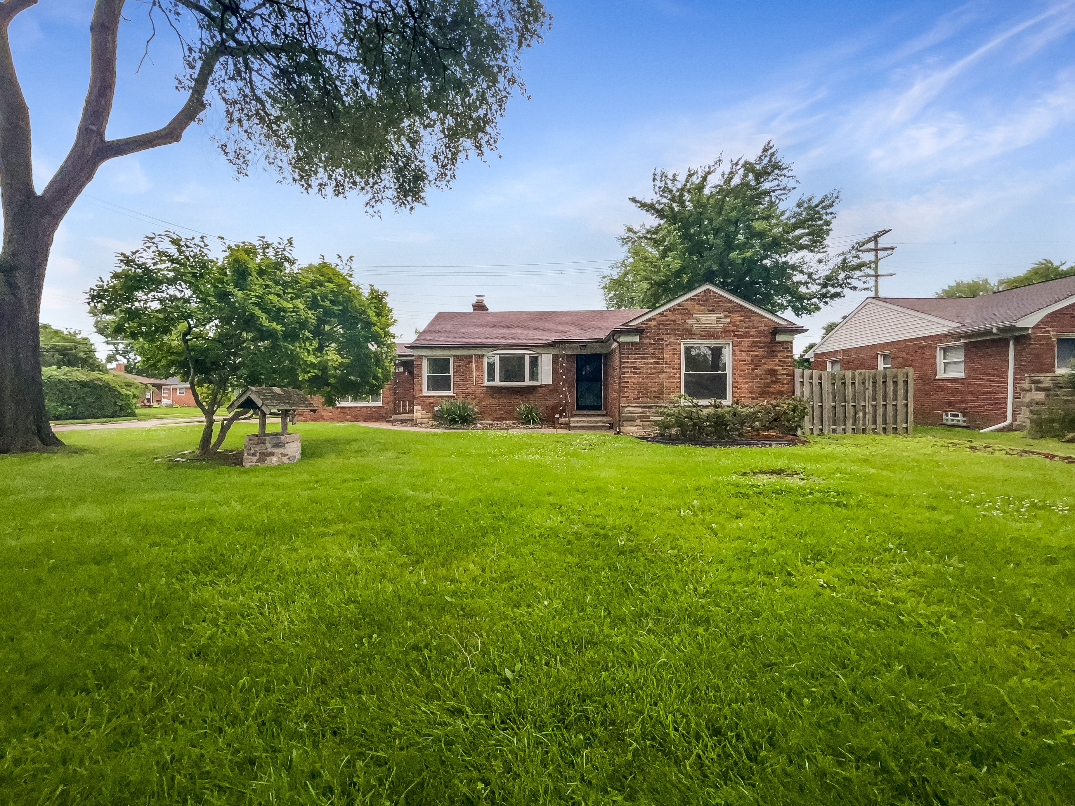 Photo 1 of 18 of 27420 LITTLE MACK Avenue house