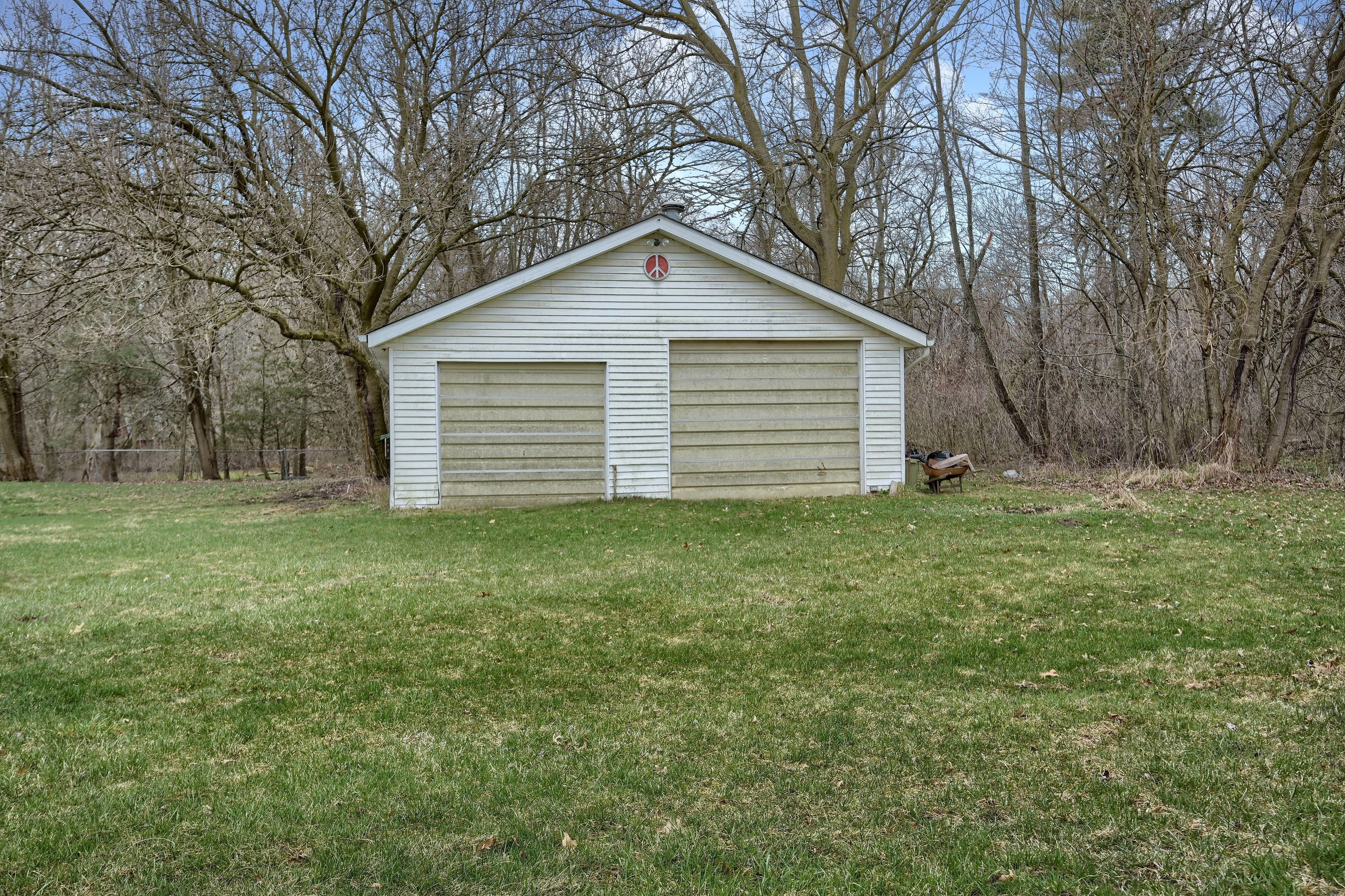 Photo 7 of 40 of 20330 MARTINSVILLE Road house