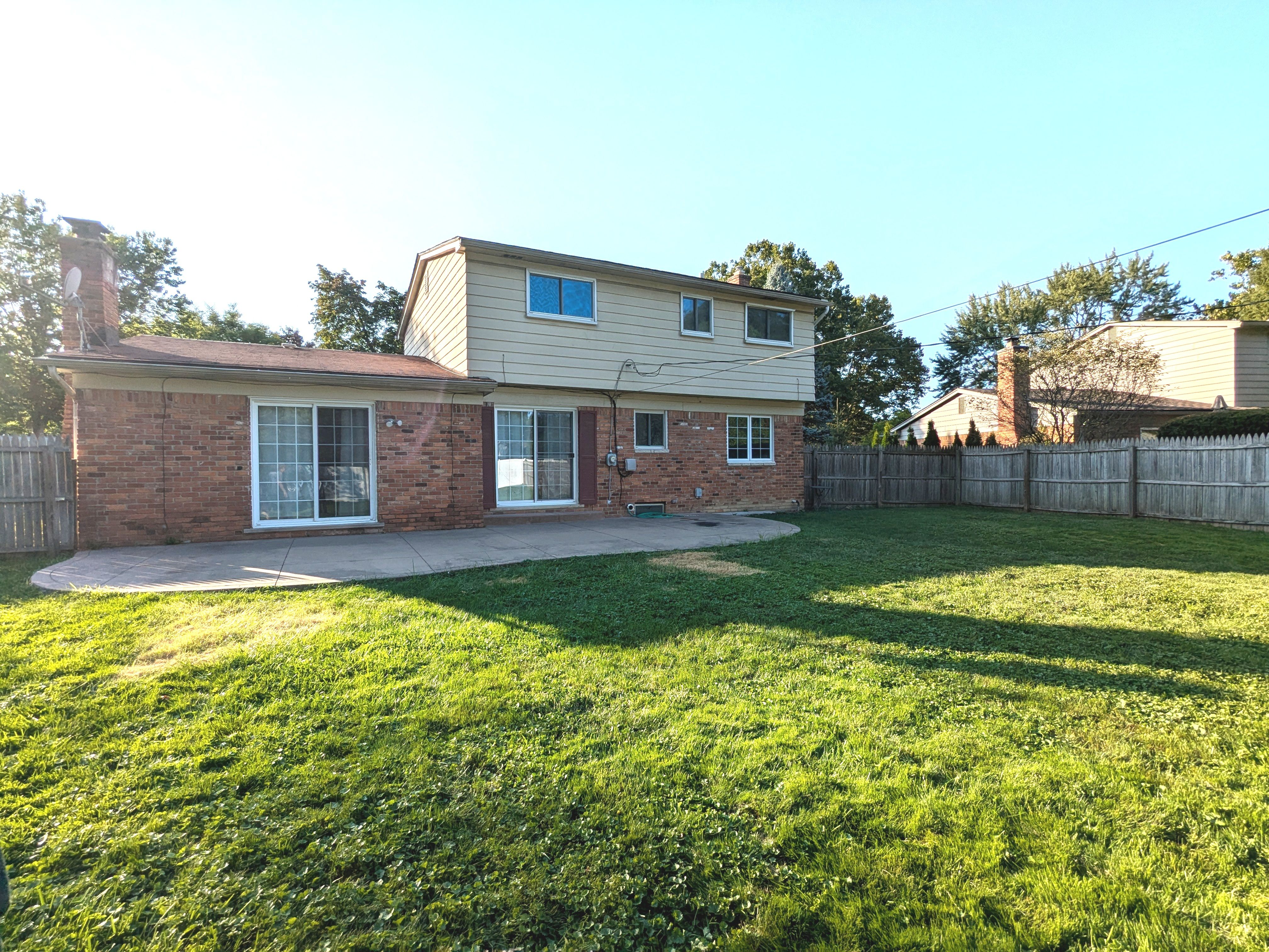 Photo 5 of 26 of 4156 ALLEGHENY Drive house