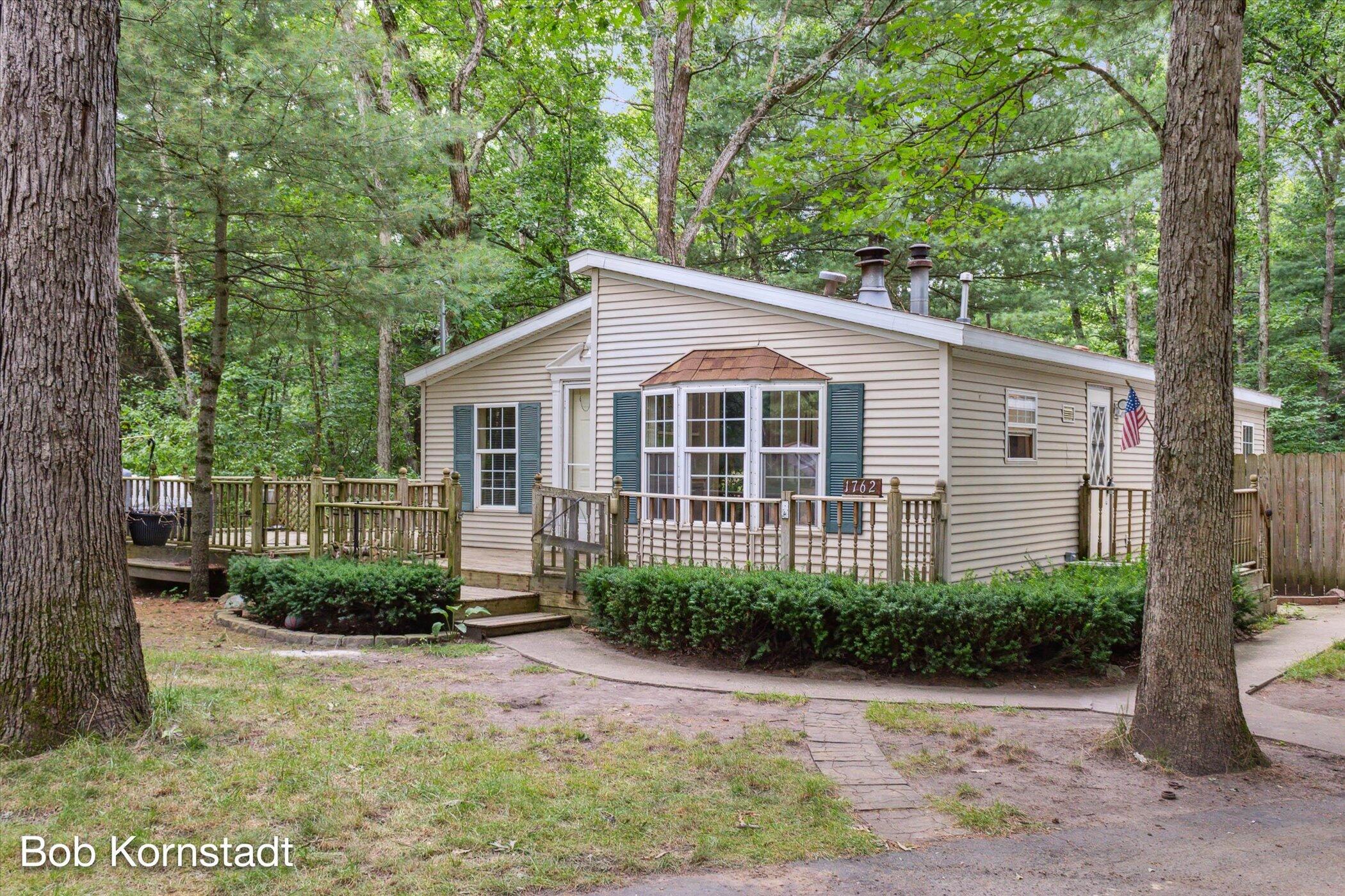 Photo 5 of 34 of 1762 Allen Road mobile home