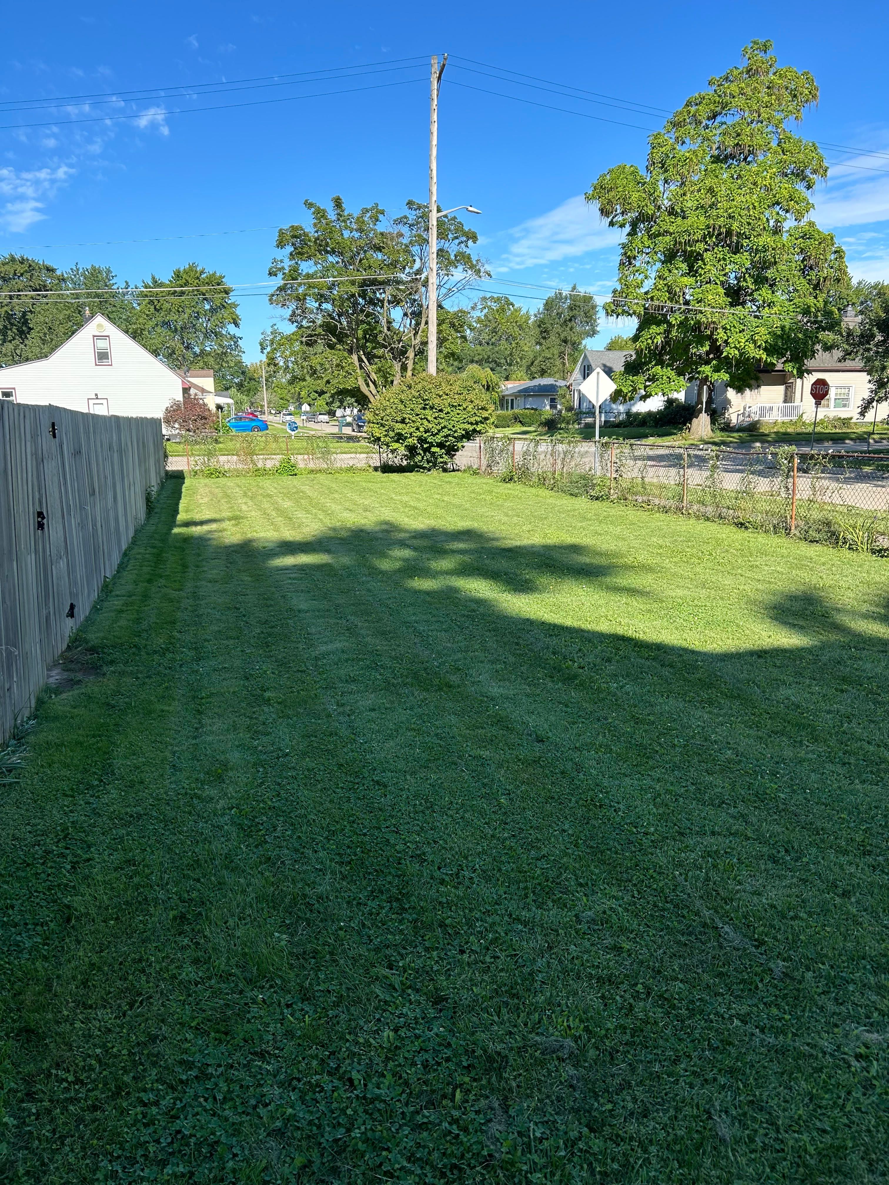 Photo 3 of 5 of 14028 COUWLIER Avenue house