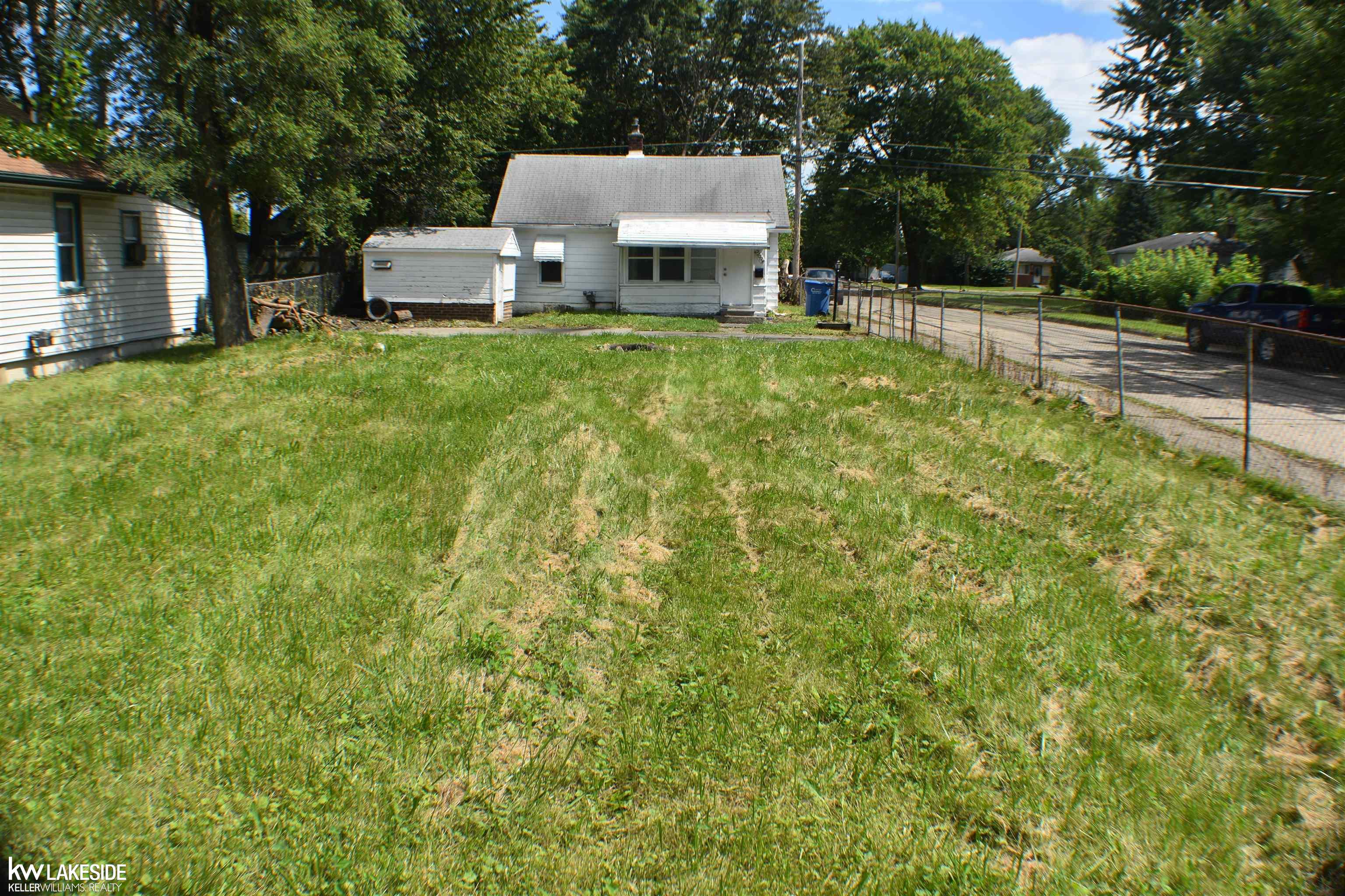 Photo 6 of 8 of 21004 Ehlert Street house