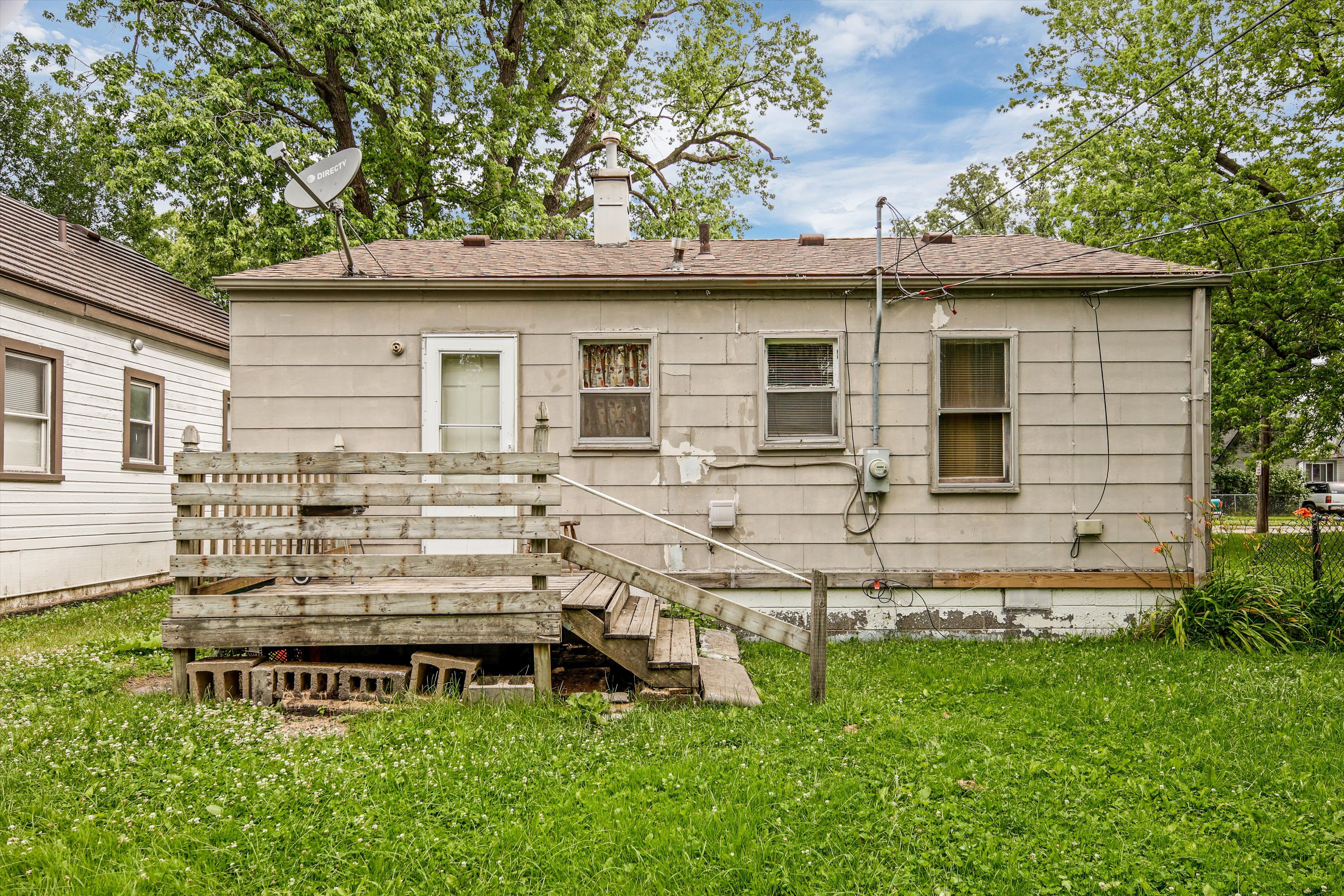 Photo 16 of 20 of 8236 DODGE Avenue house