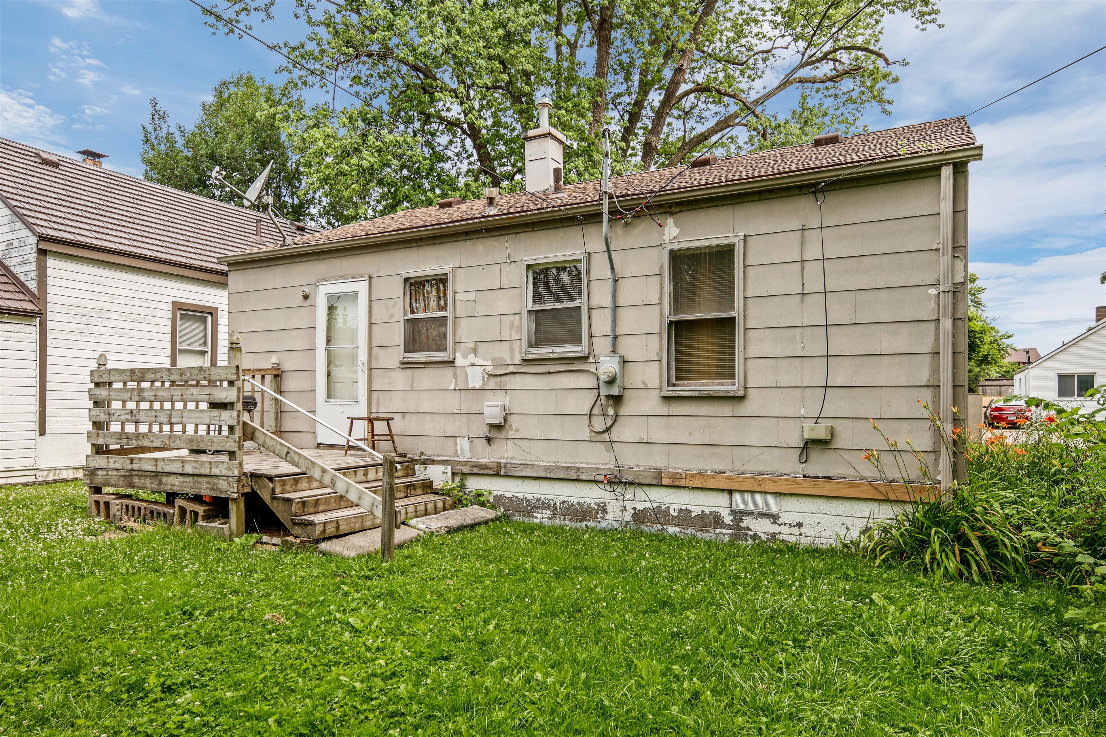 Photo 17 of 20 of 8236 DODGE Avenue house