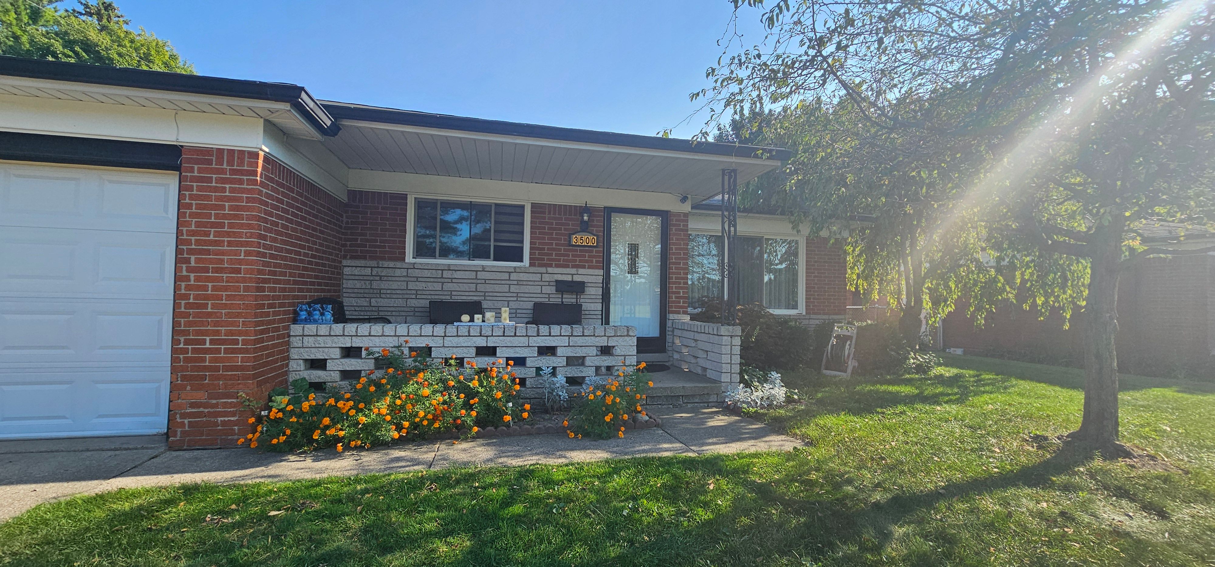 Photo 5 of 27 of 3500 CHARD Avenue house