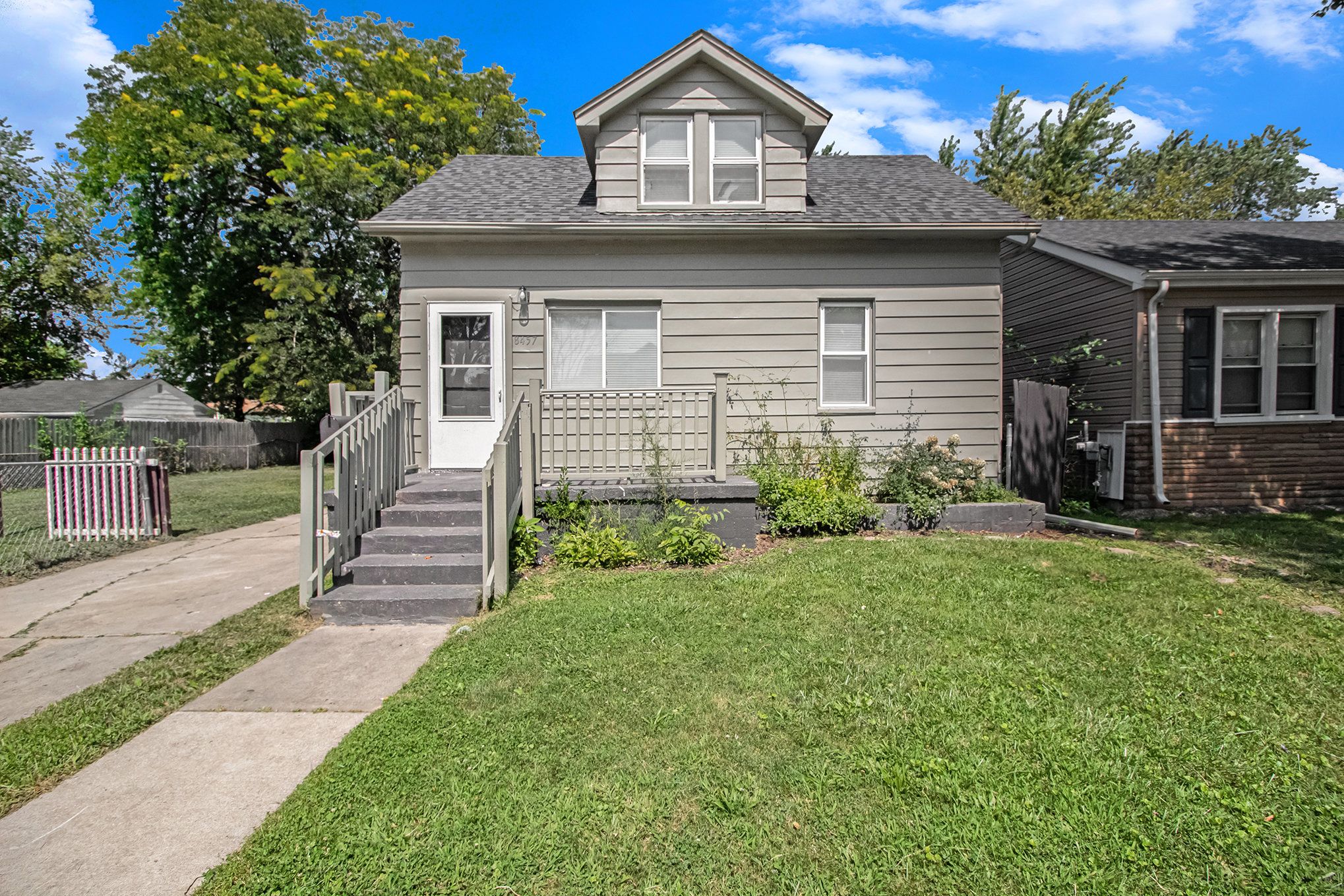 Photo 2 of 14 of 8457 MEADOW Avenue house