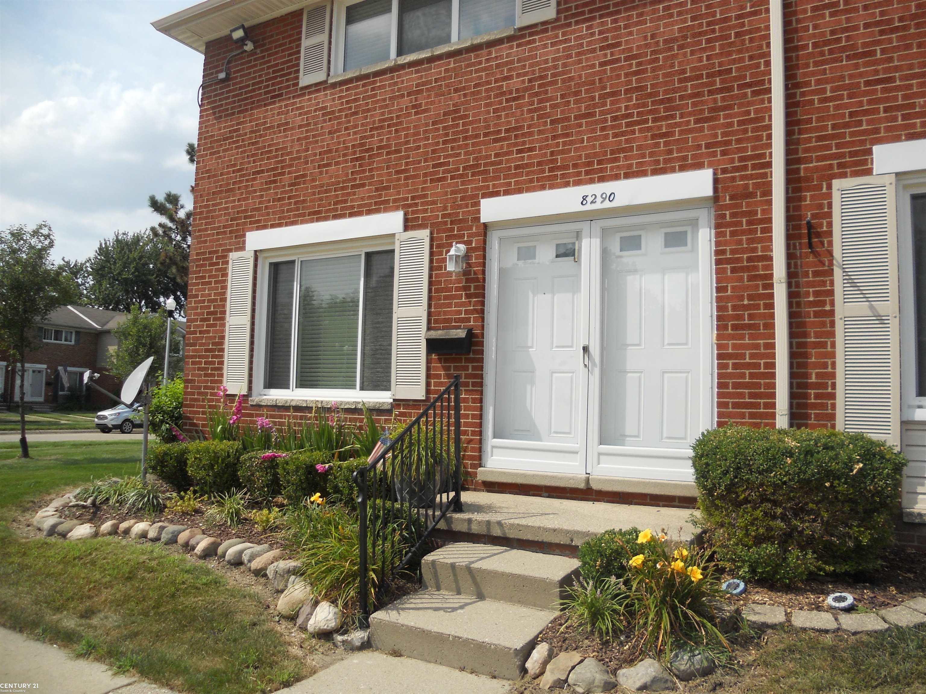 Photo 4 of 68 of 8290 FARNUM Circle townhome