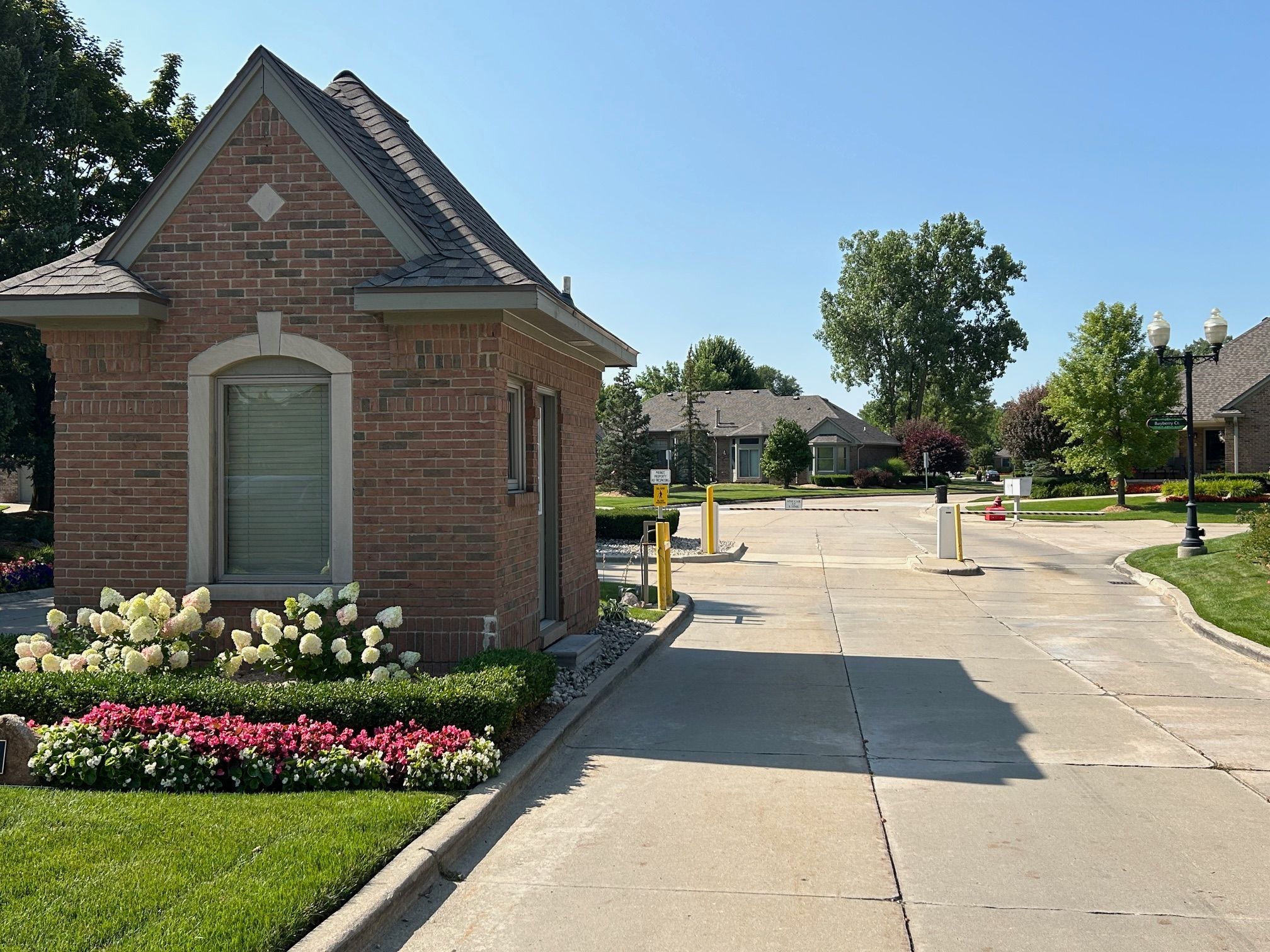 Photo 9 of 12 of 4471 Wisteria Court condo