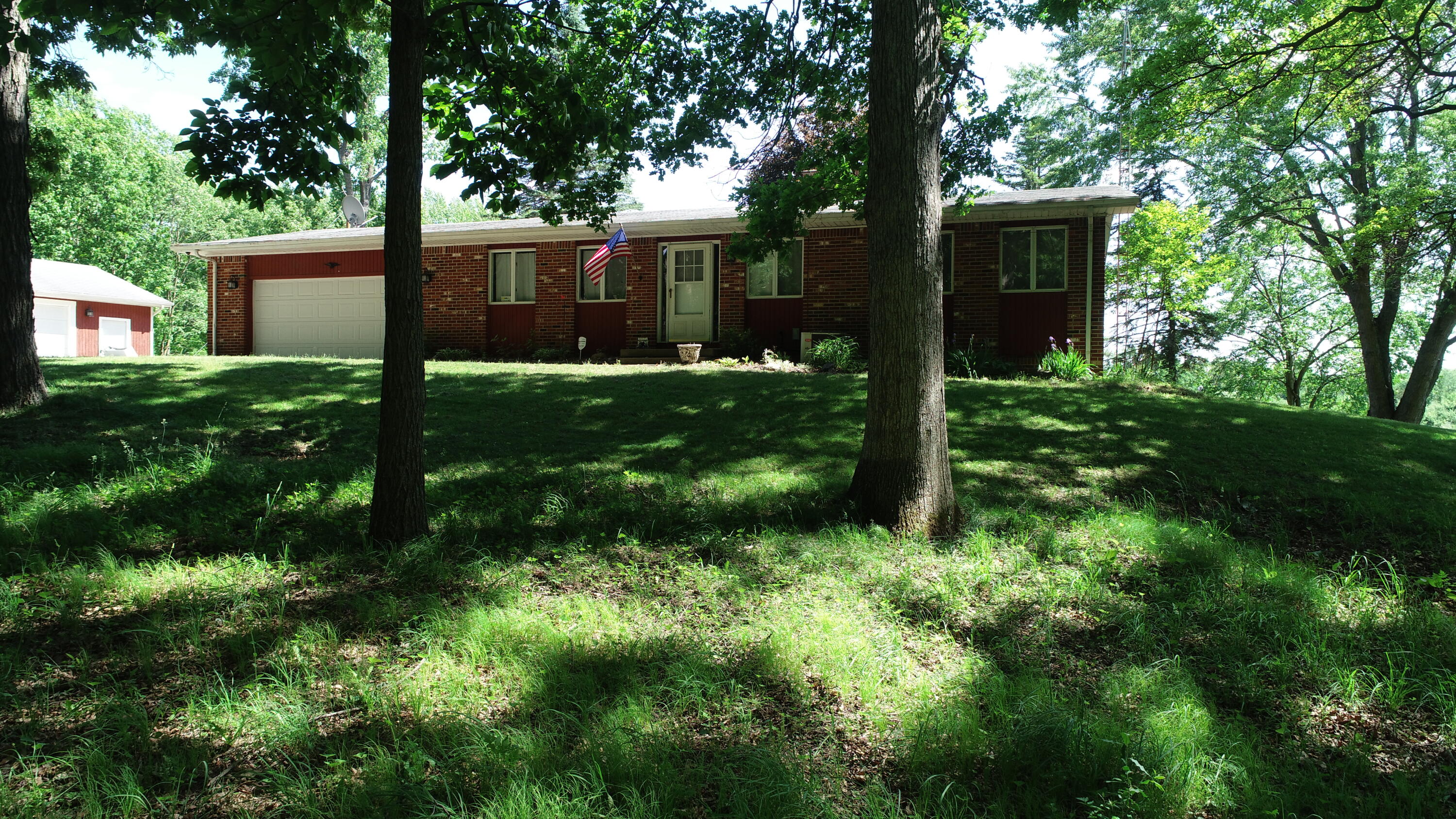 Photo 4 of 36 of 10976 Dewey Road house