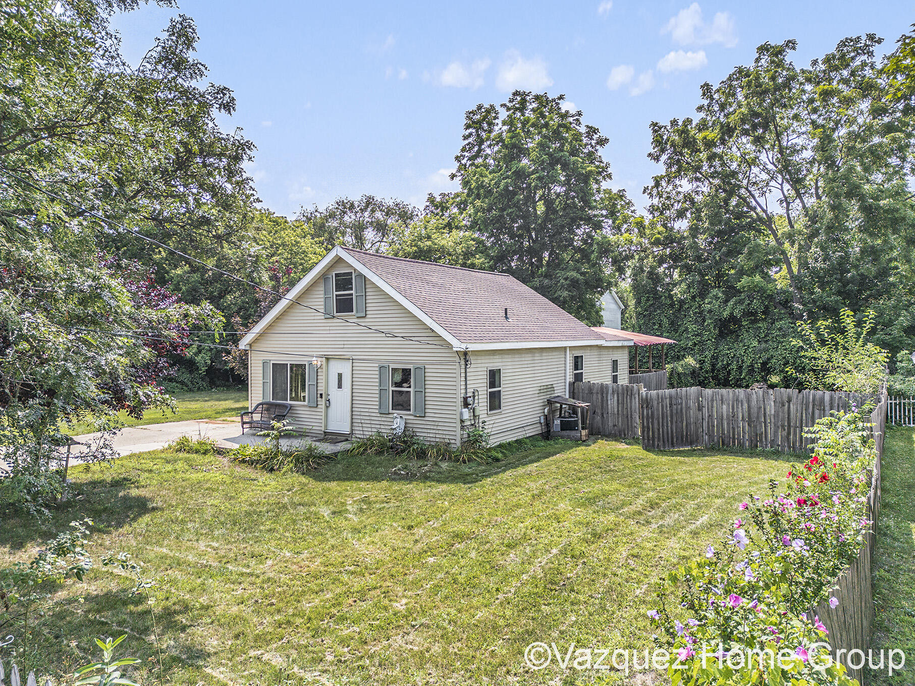 Photo 5 of 42 of 5529 Averill Avenue SW house