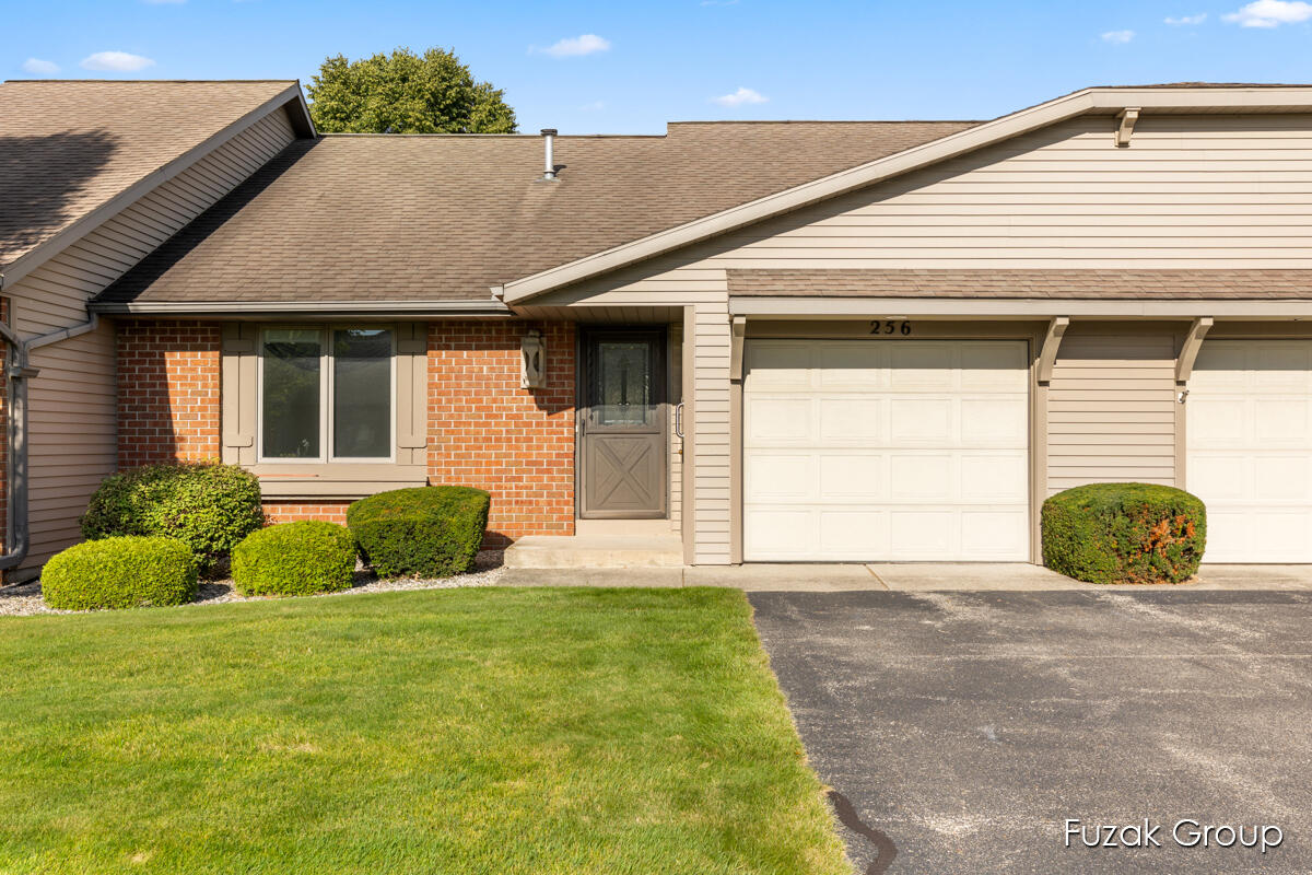 Photo 1 of 20 of 256 Interlaken Court condo