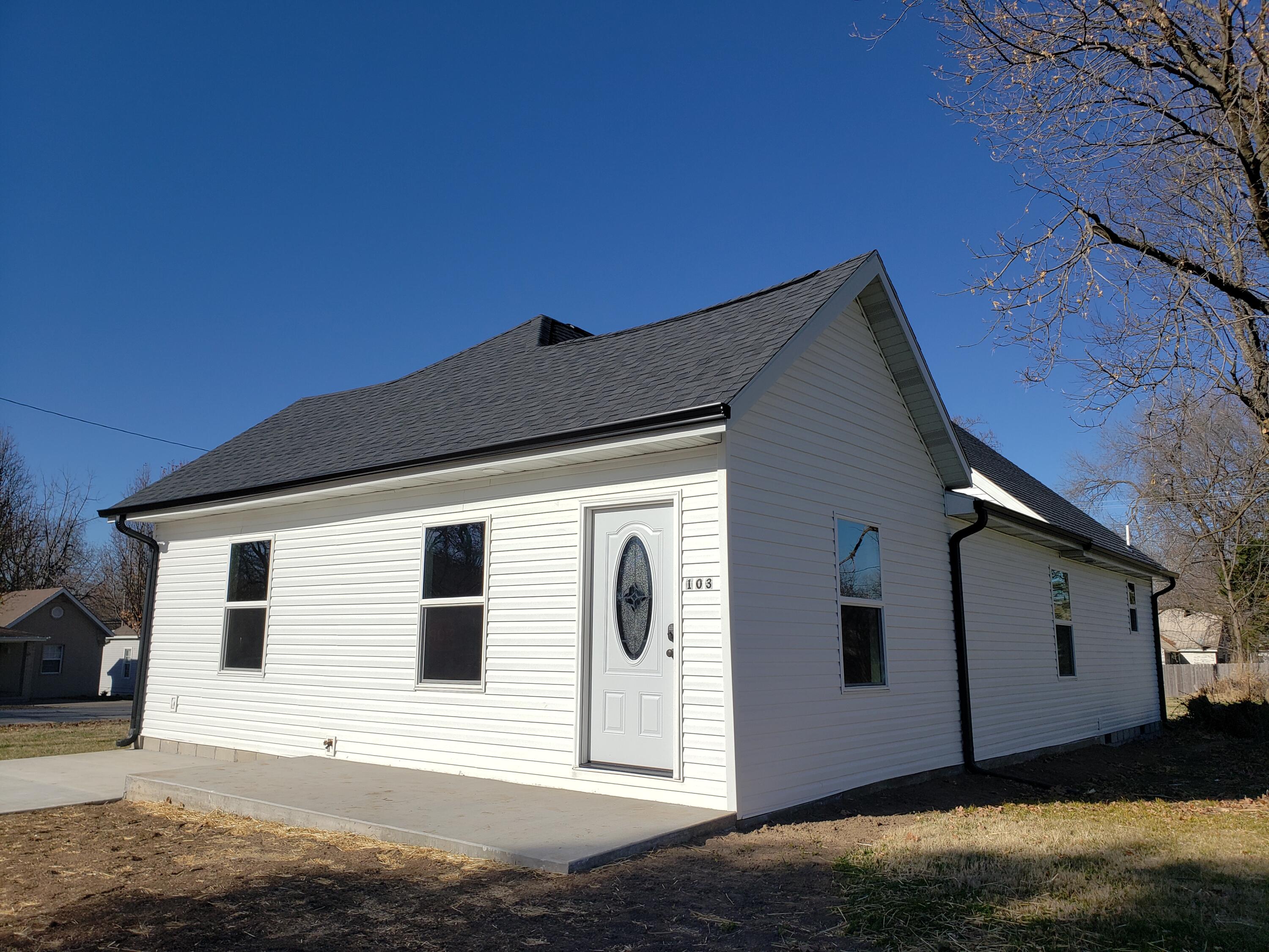 Photo 1 of 24 of 103 East Anderson Street house