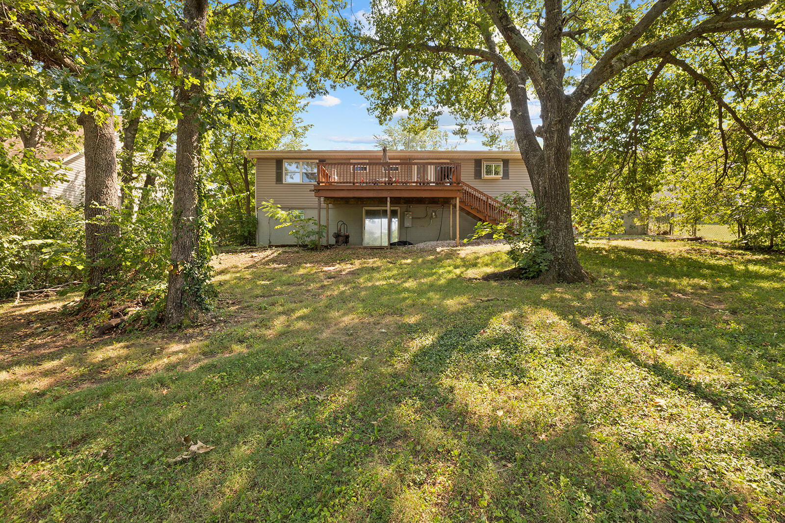 Photo 2 of 24 of 1709 Neihardt Avenue house