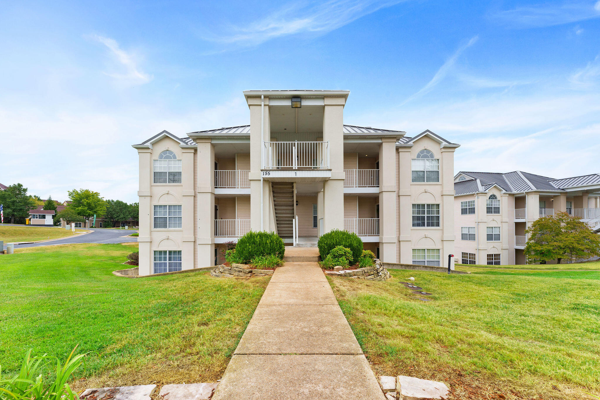 Photo 2 of 39 of 155 Meadow Brook Lane 5 condo